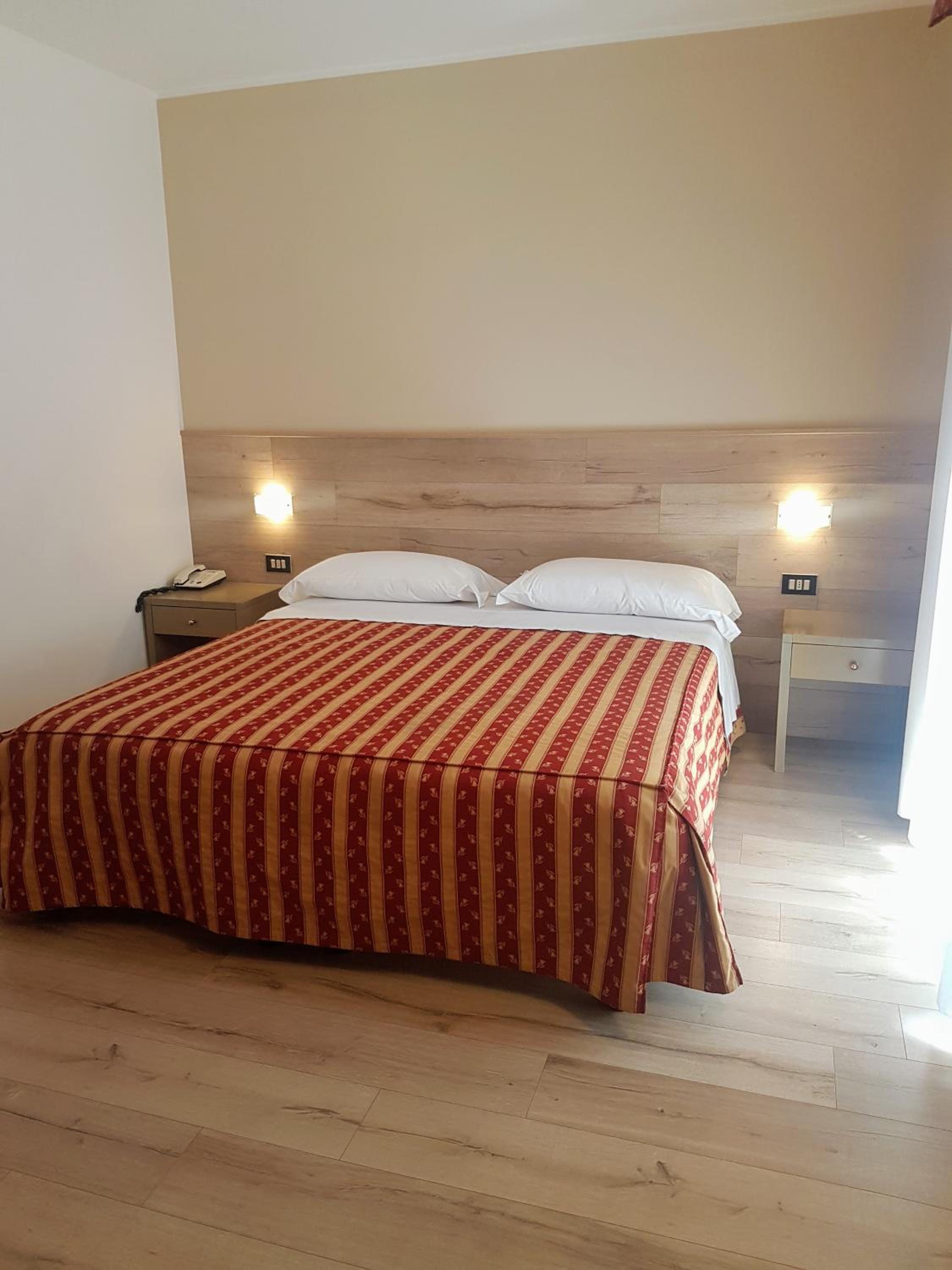 Quadruple Room with Balcony photo 1