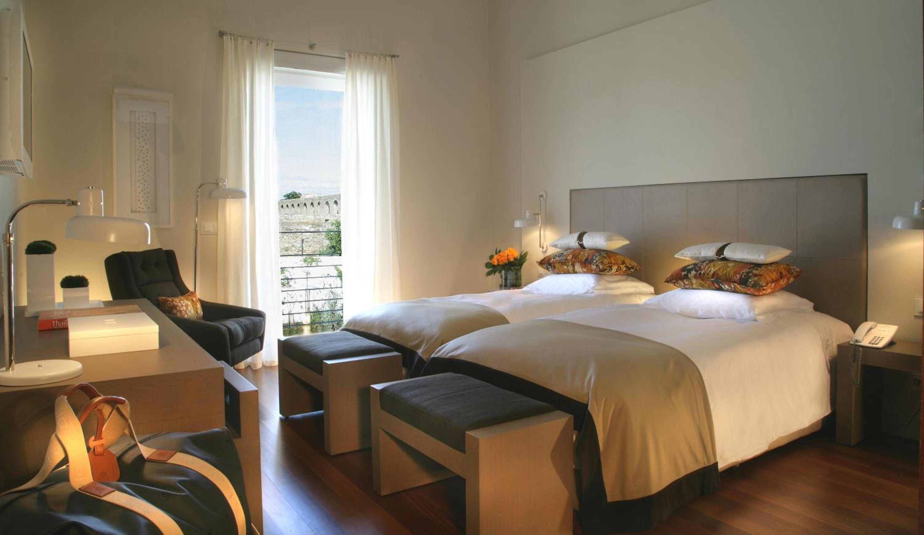 Classic Room with Garden View - Photo 4