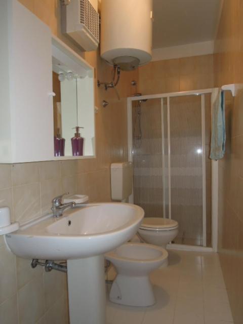 Two-Bedroom Apartment photo 2