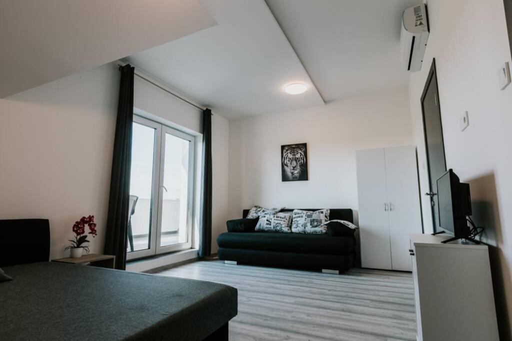 Apartment - Photo 25