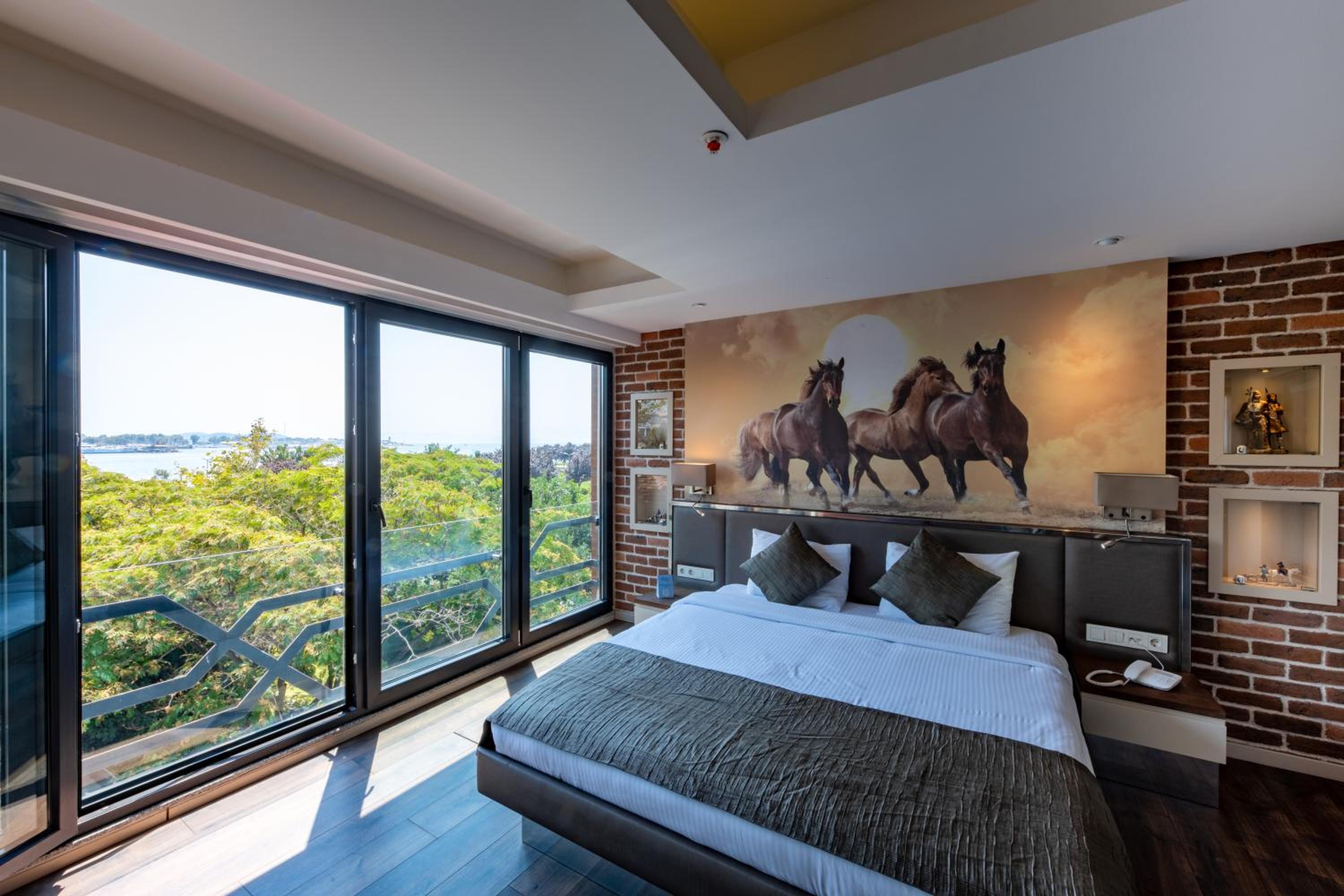 King Room with Sea View photo 2