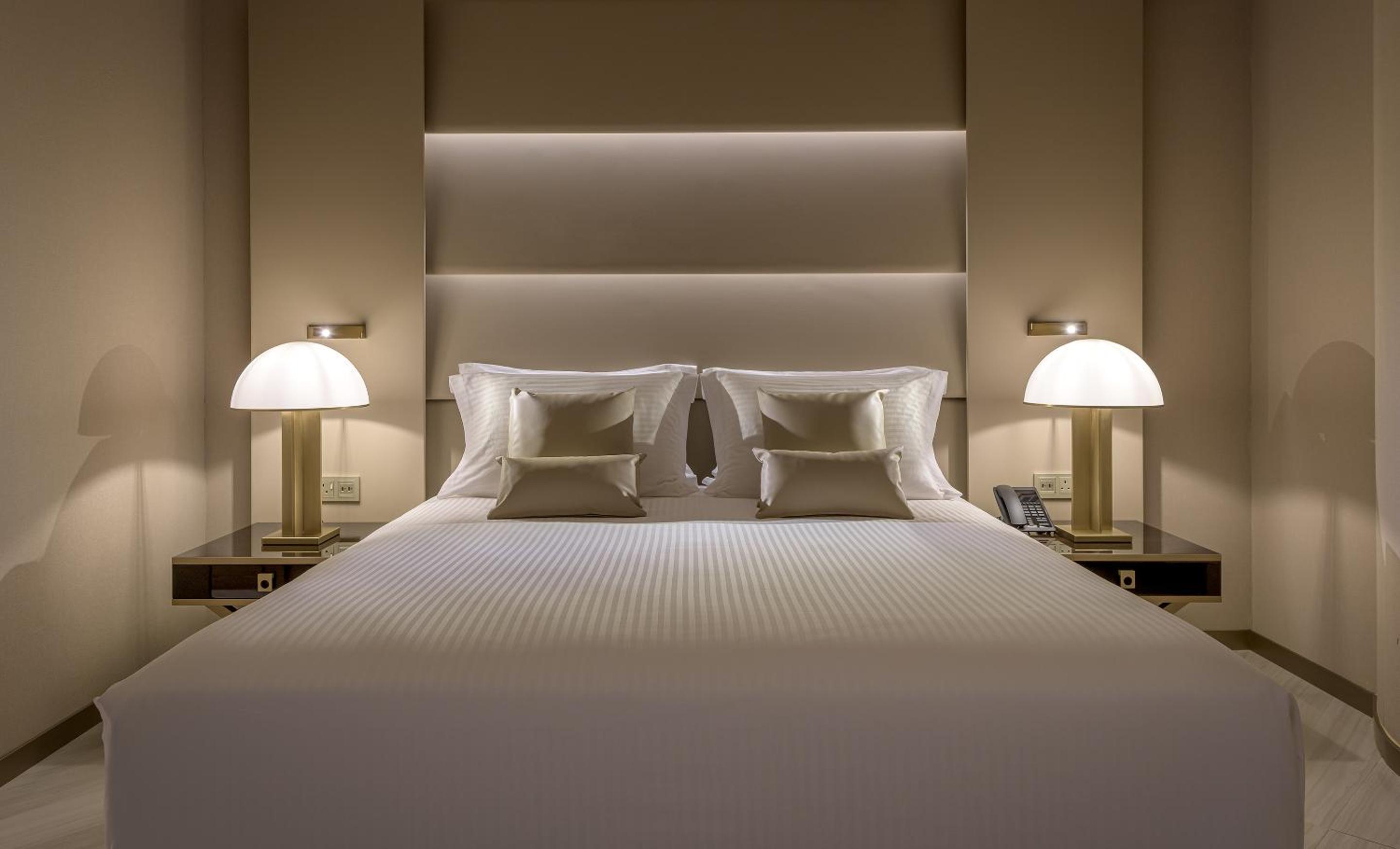 Signature Suite with Sea View - Photo 4