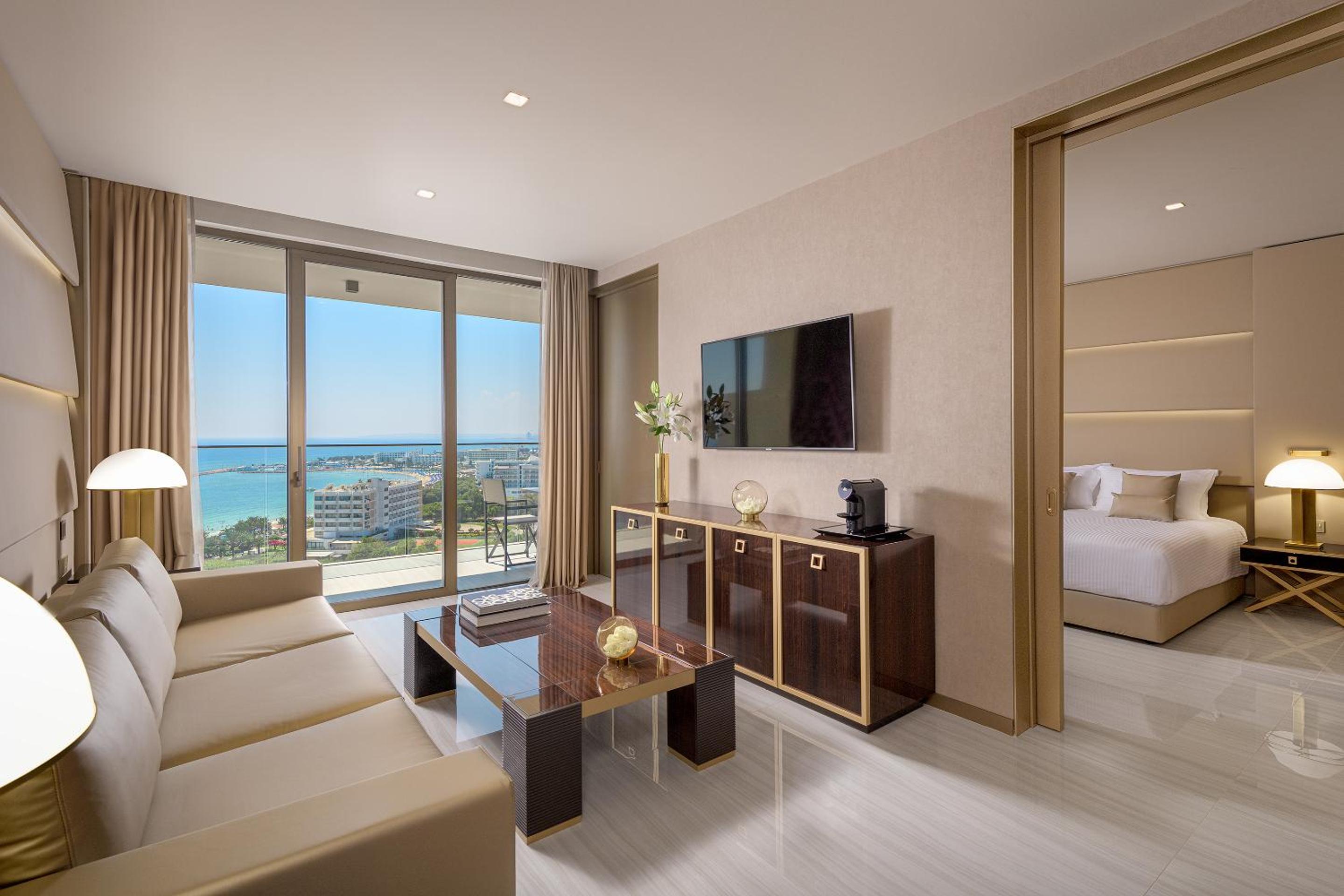 Penthouse Suite with Sea View - Photo 4