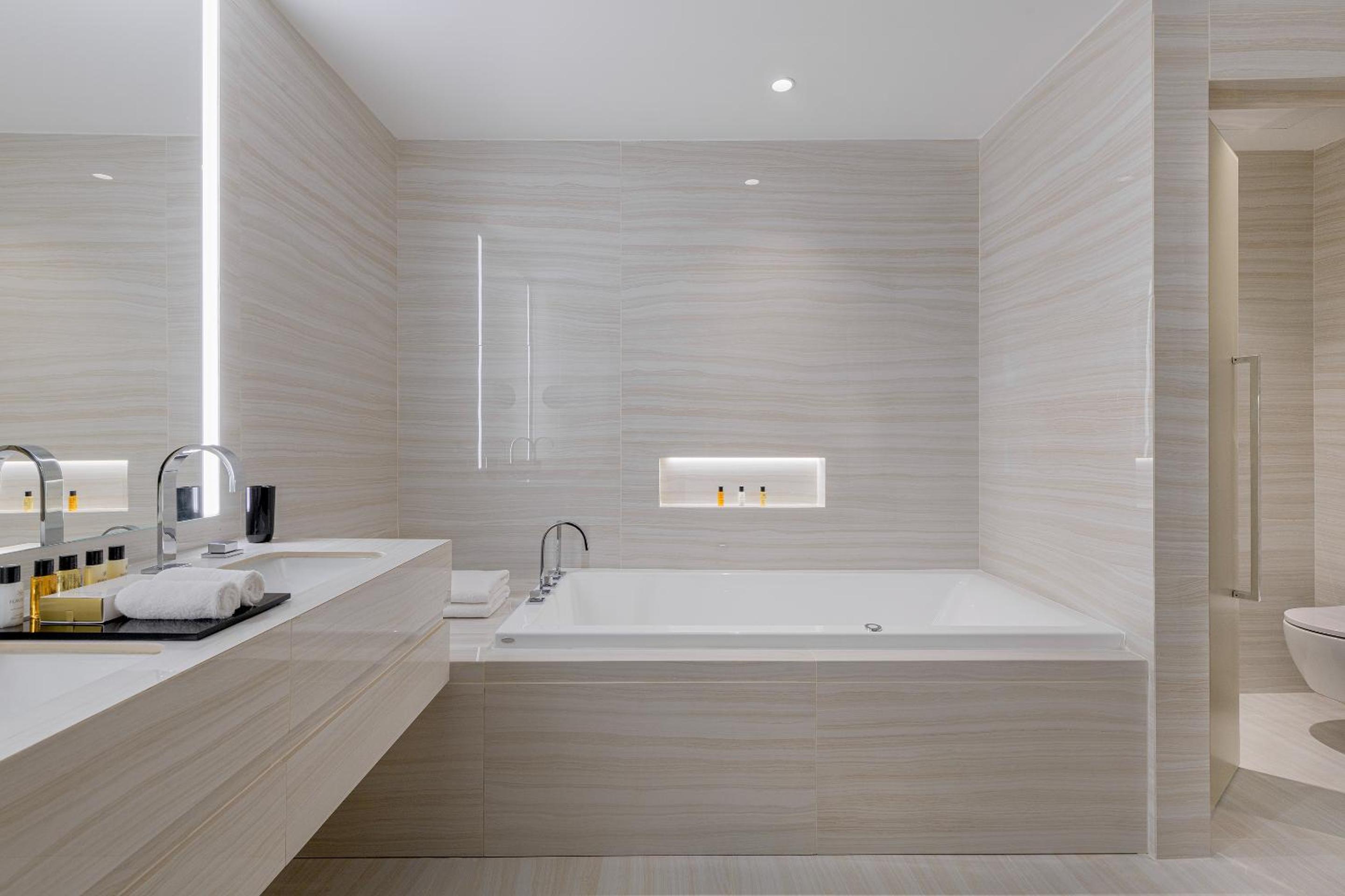 Penthouse Suite with Sea View - Photo 9