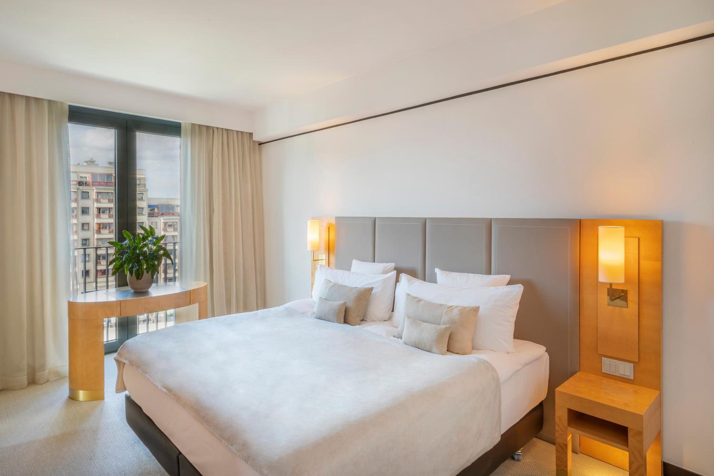 The Level Junior Suite with Executive Lounge Access - Photo 1