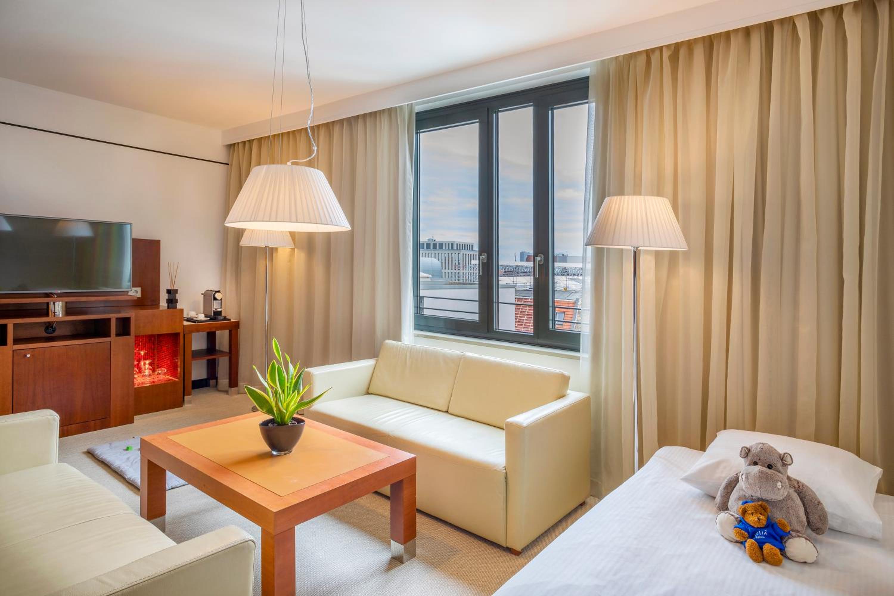The Level Family Junior Suite with Executive Lounge Access