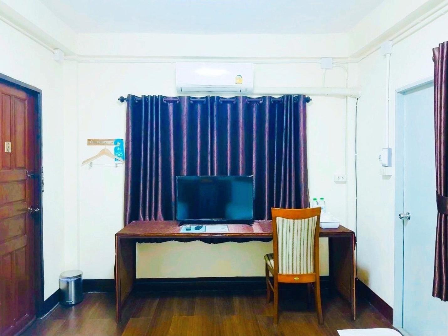 Standard Twin Room with Garden View - Photo 1