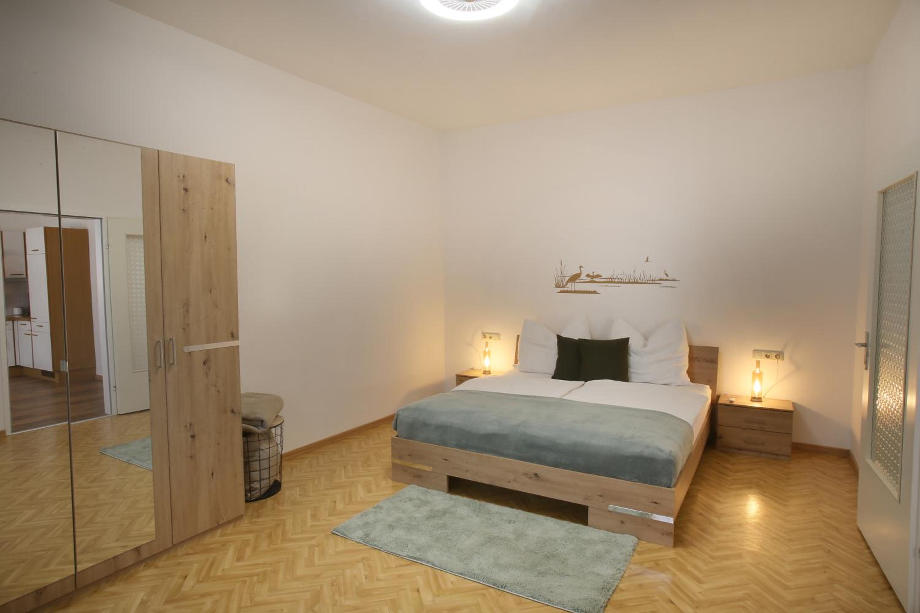 One-Bedroom Apartment photo 1