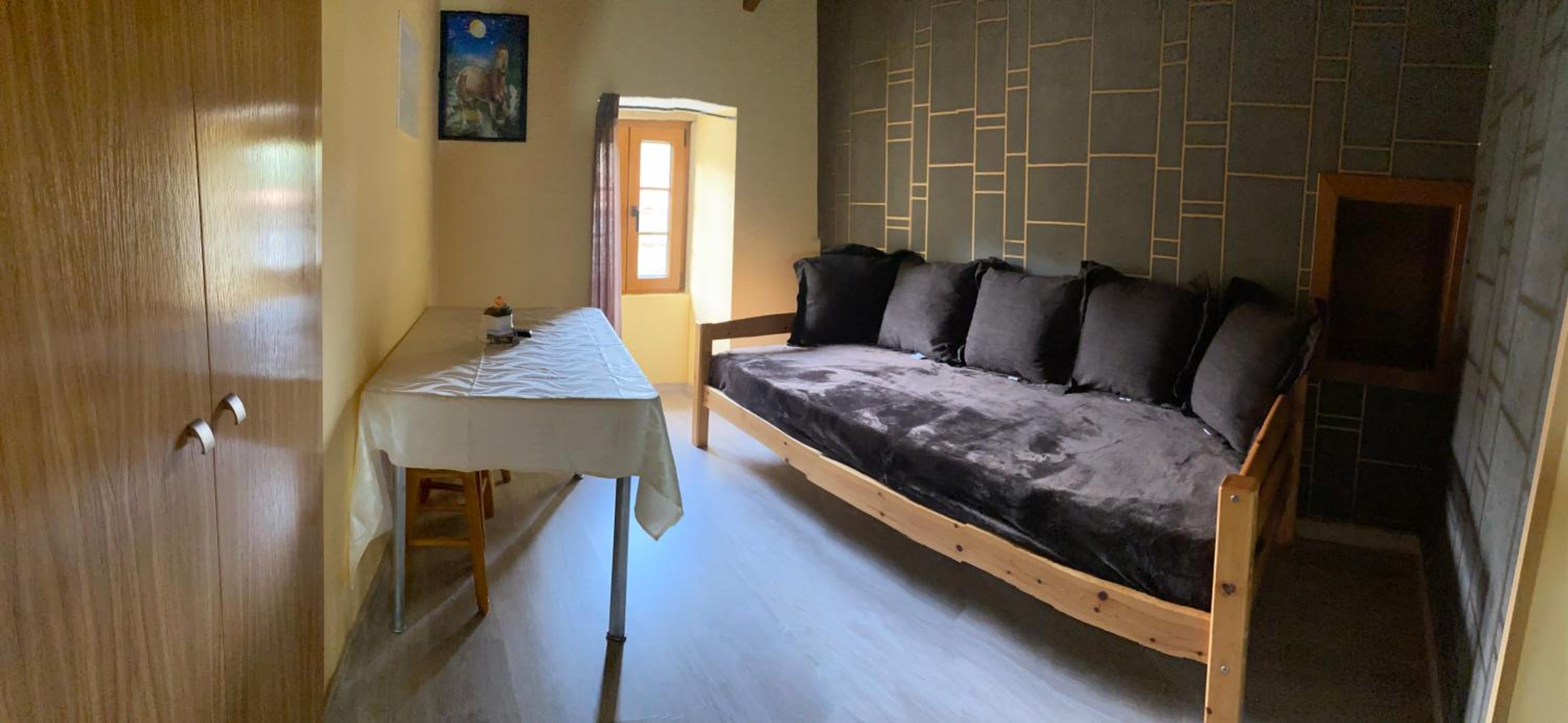 One-Bedroom House photo 1