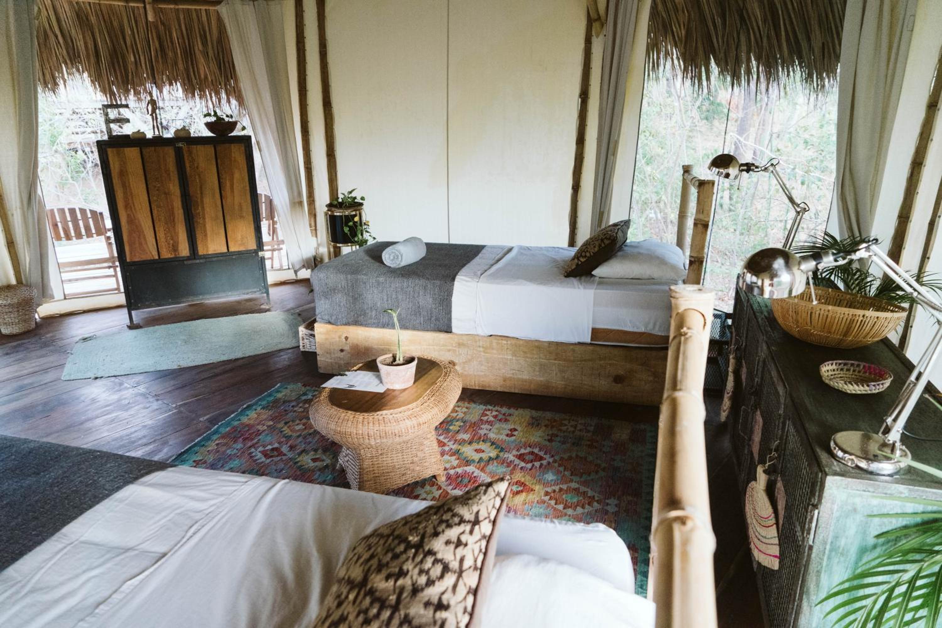 Standard Twin Room with Shared Bathroom photo 3