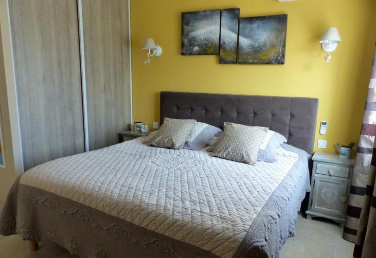 Deluxe King Room photo 1
