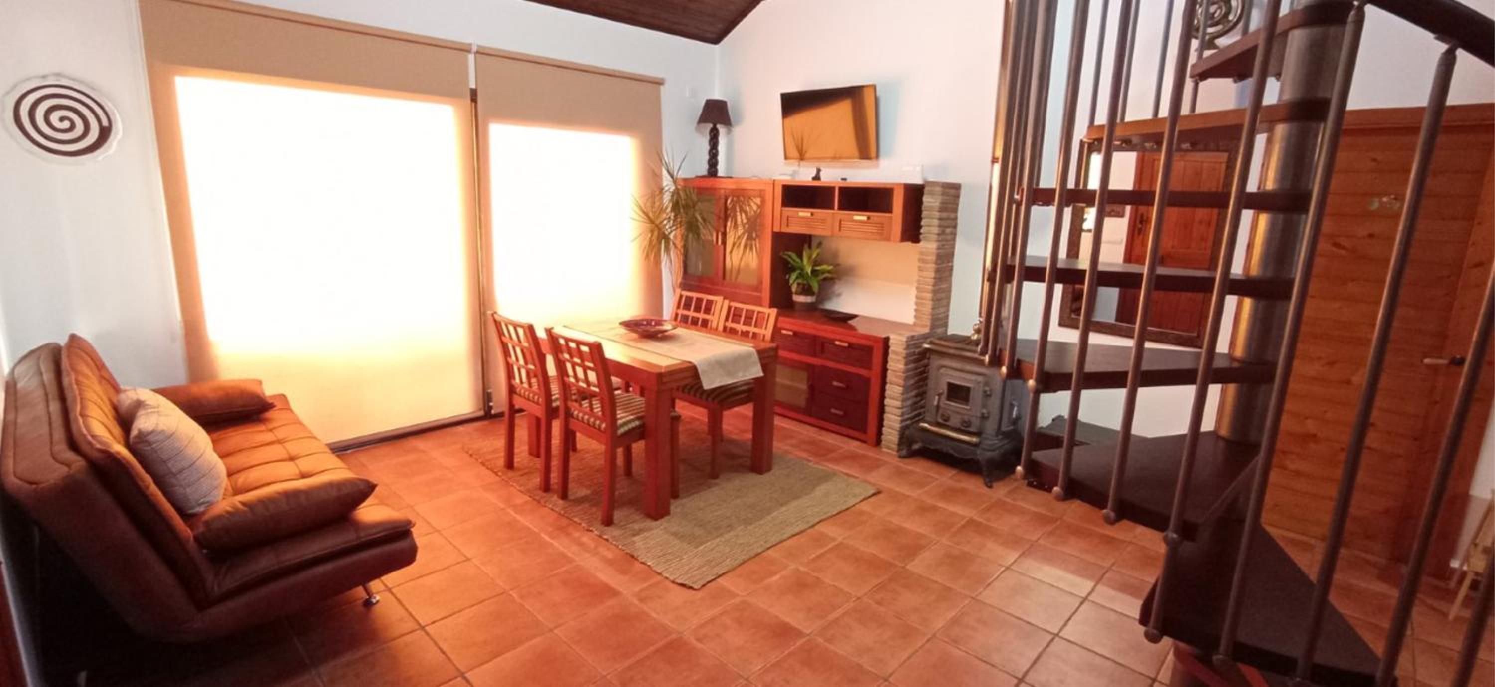 Three-Bedroom House photo 3