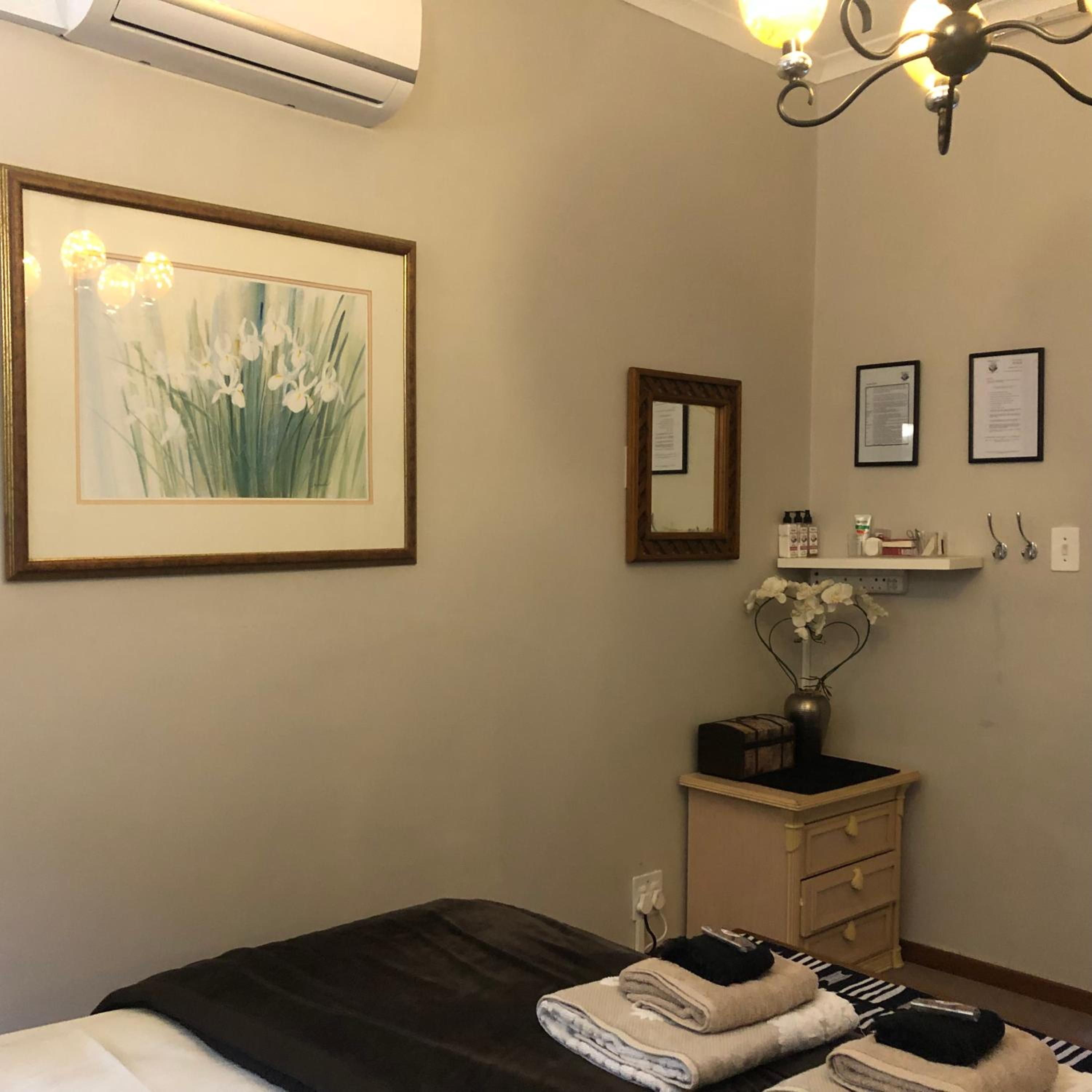 Suite - Photo 1