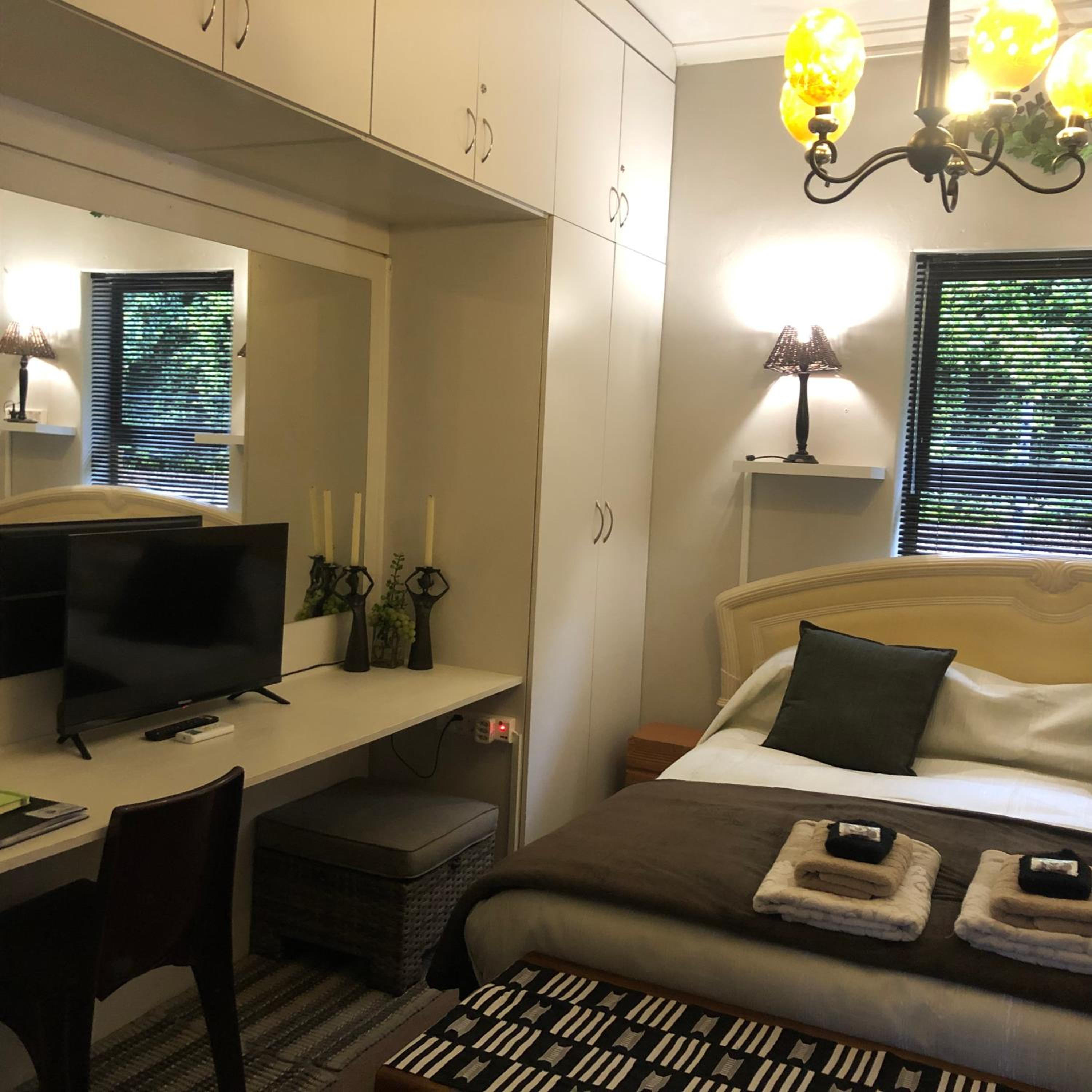 Suite - Photo 38