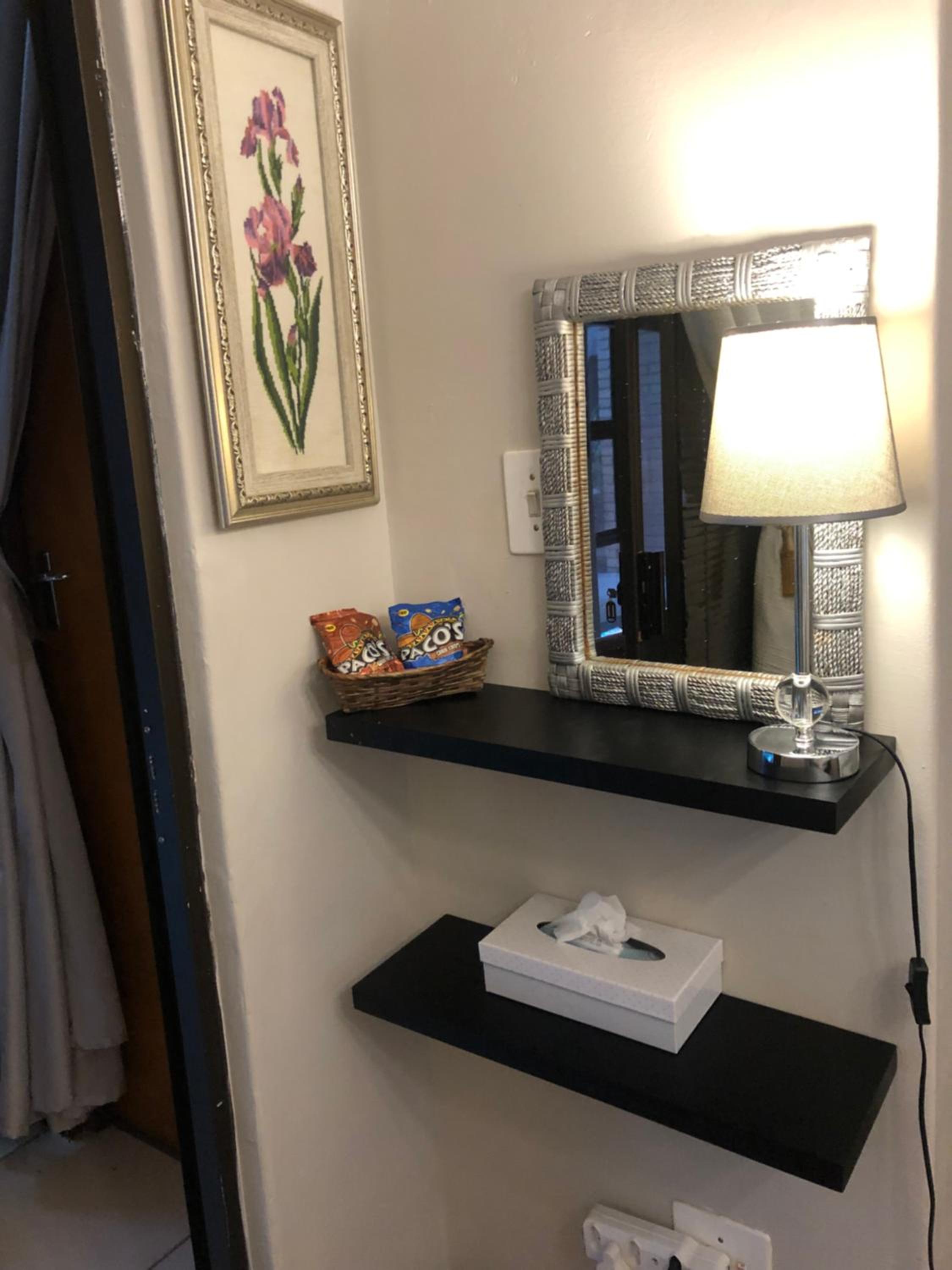 Suite - Photo 46