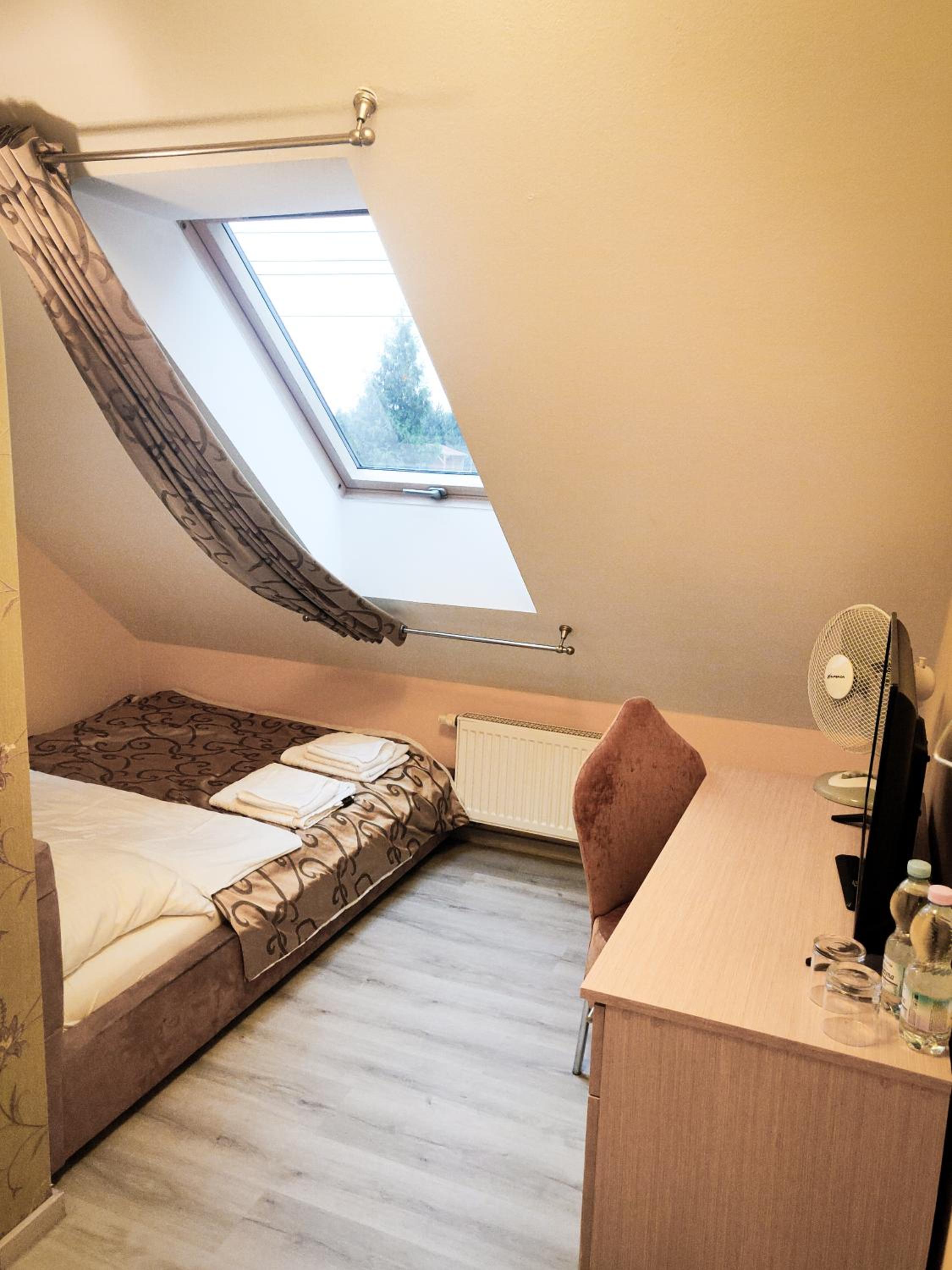 Double Room - Photo 1
