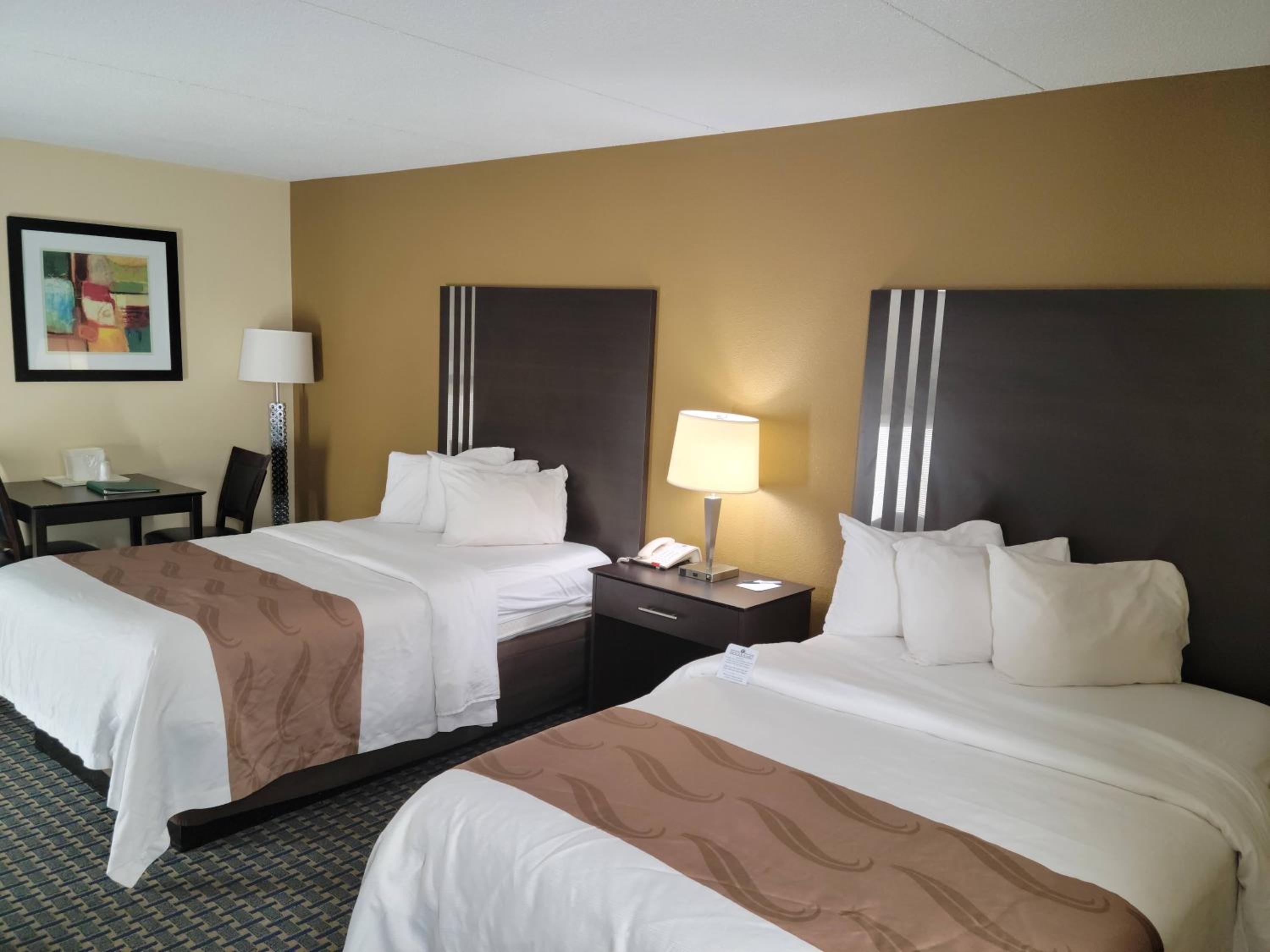 Double Room with Two Double Beds - Non-Smoking - Photo 4