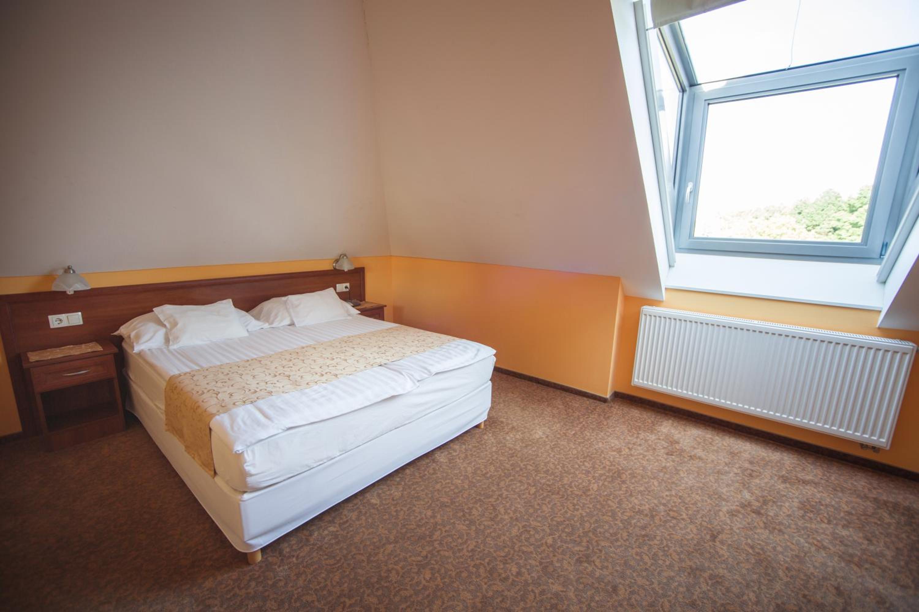 Standard Double Room - Photo 4