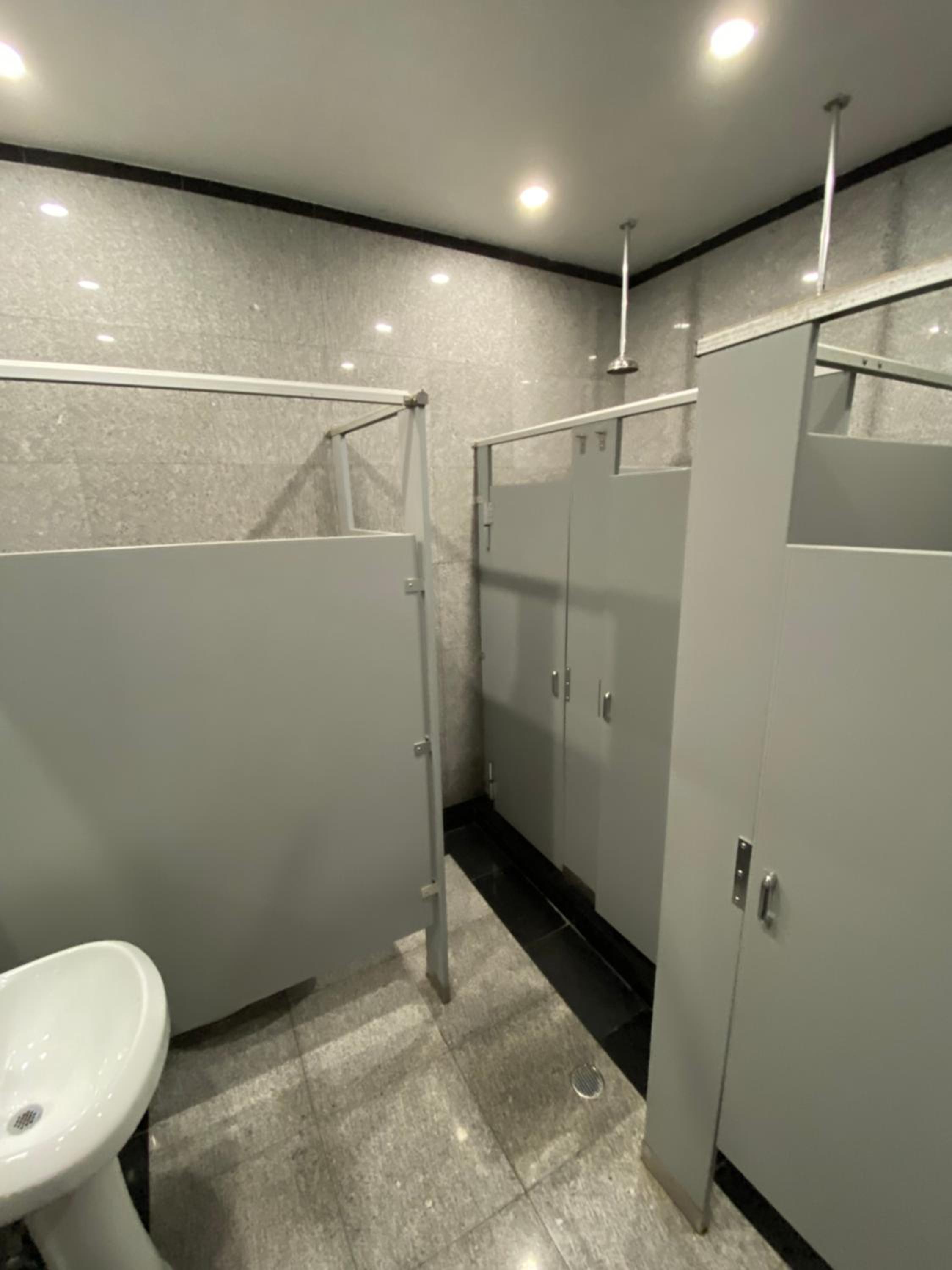 Apartment With Shared Bathroom photo 2