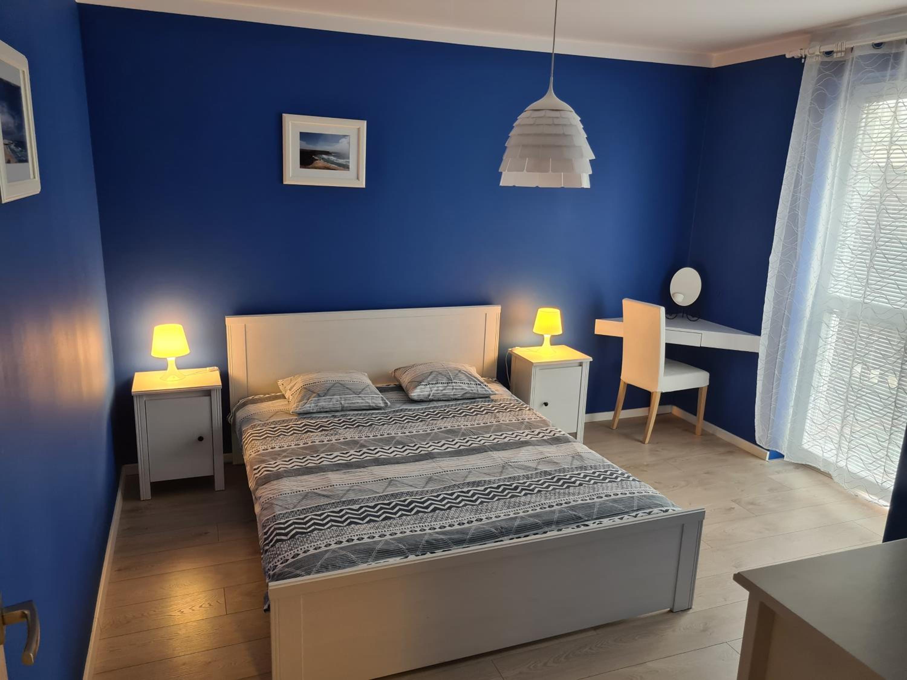 One-Bedroom Apartment - Photo 8