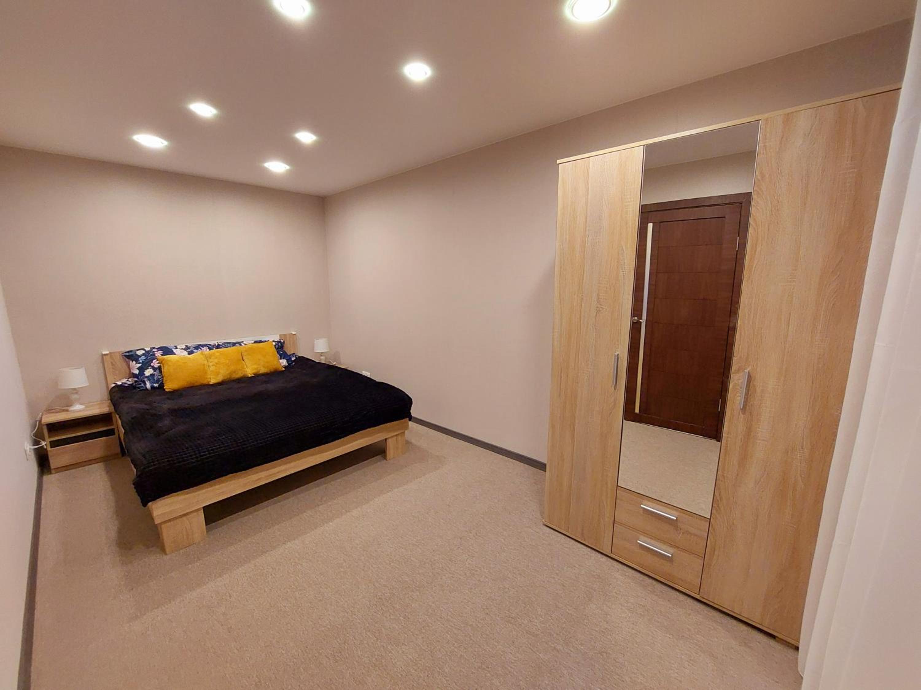 One-Bedroom Apartment - Photo 4