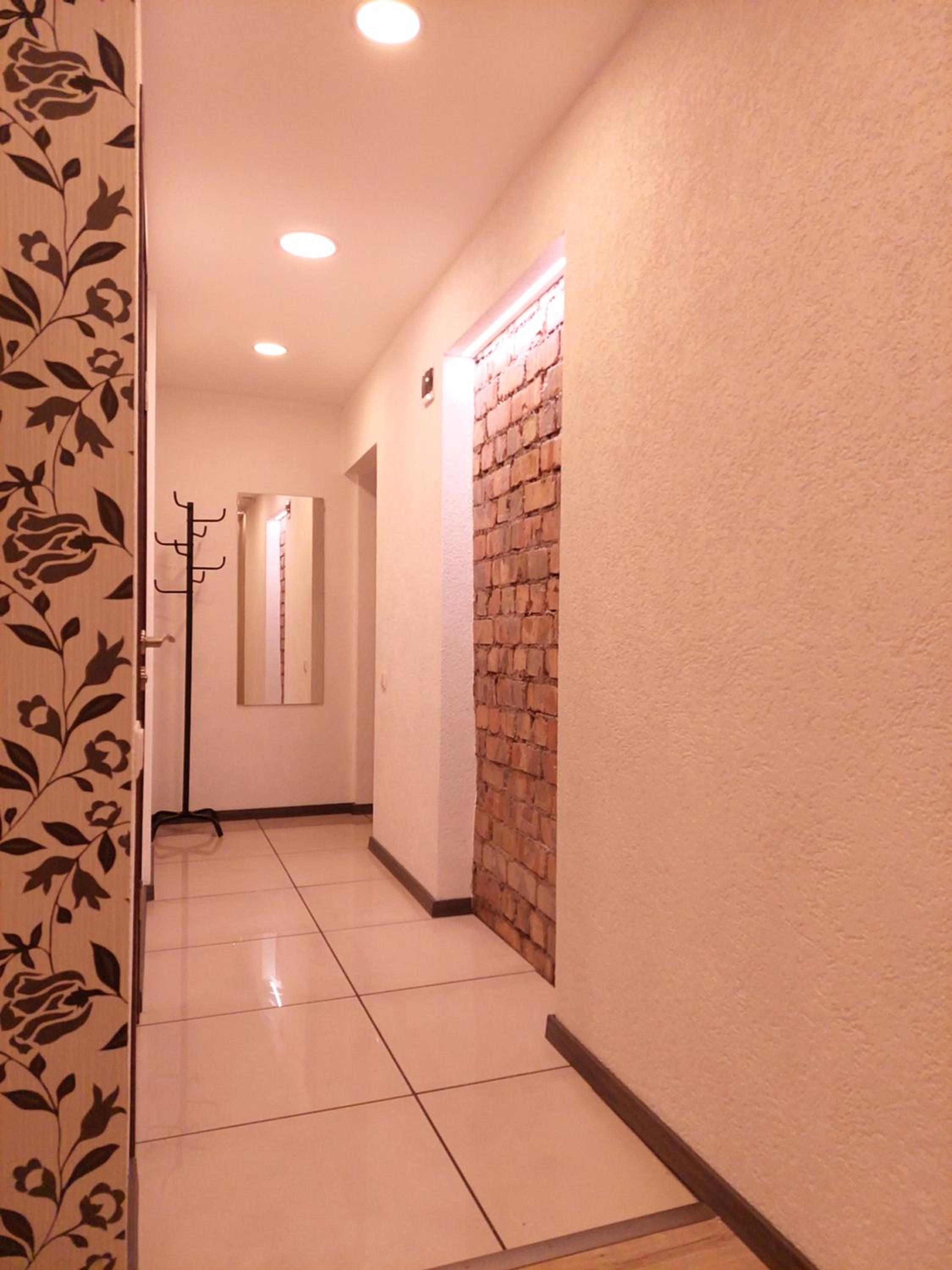 One-Bedroom Apartment - Photo 11