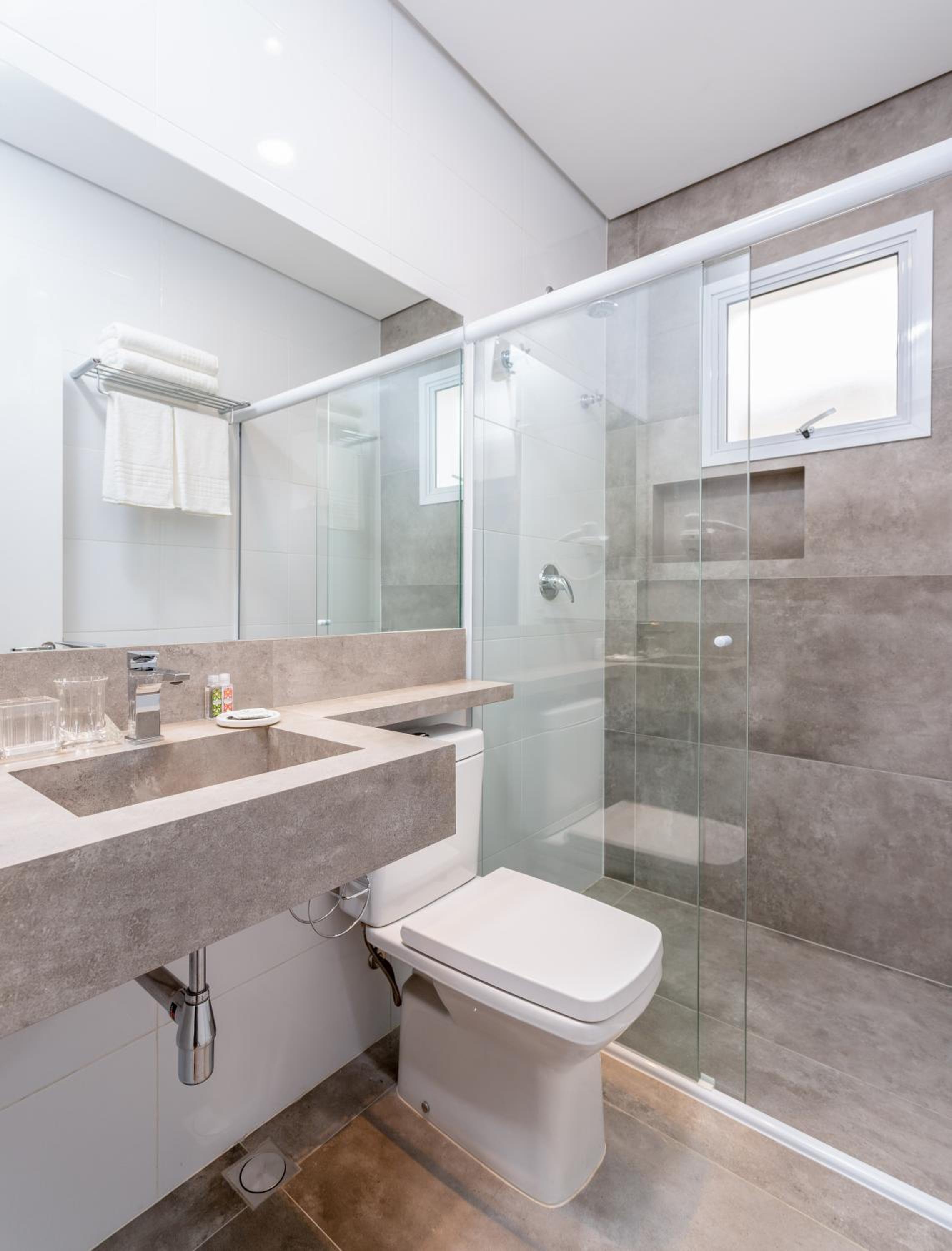 Queen Suite - Photo 2