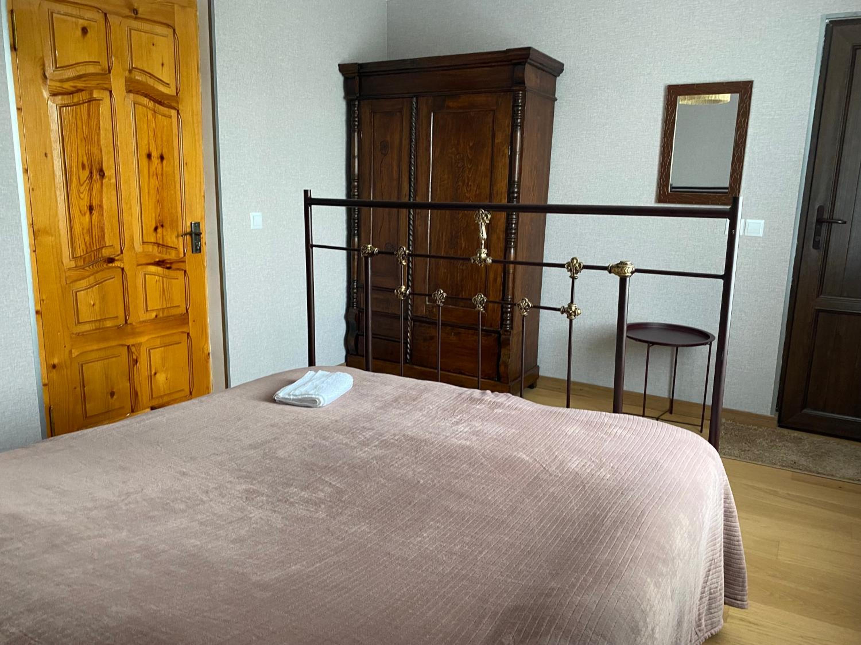 Double Room - Photo 6