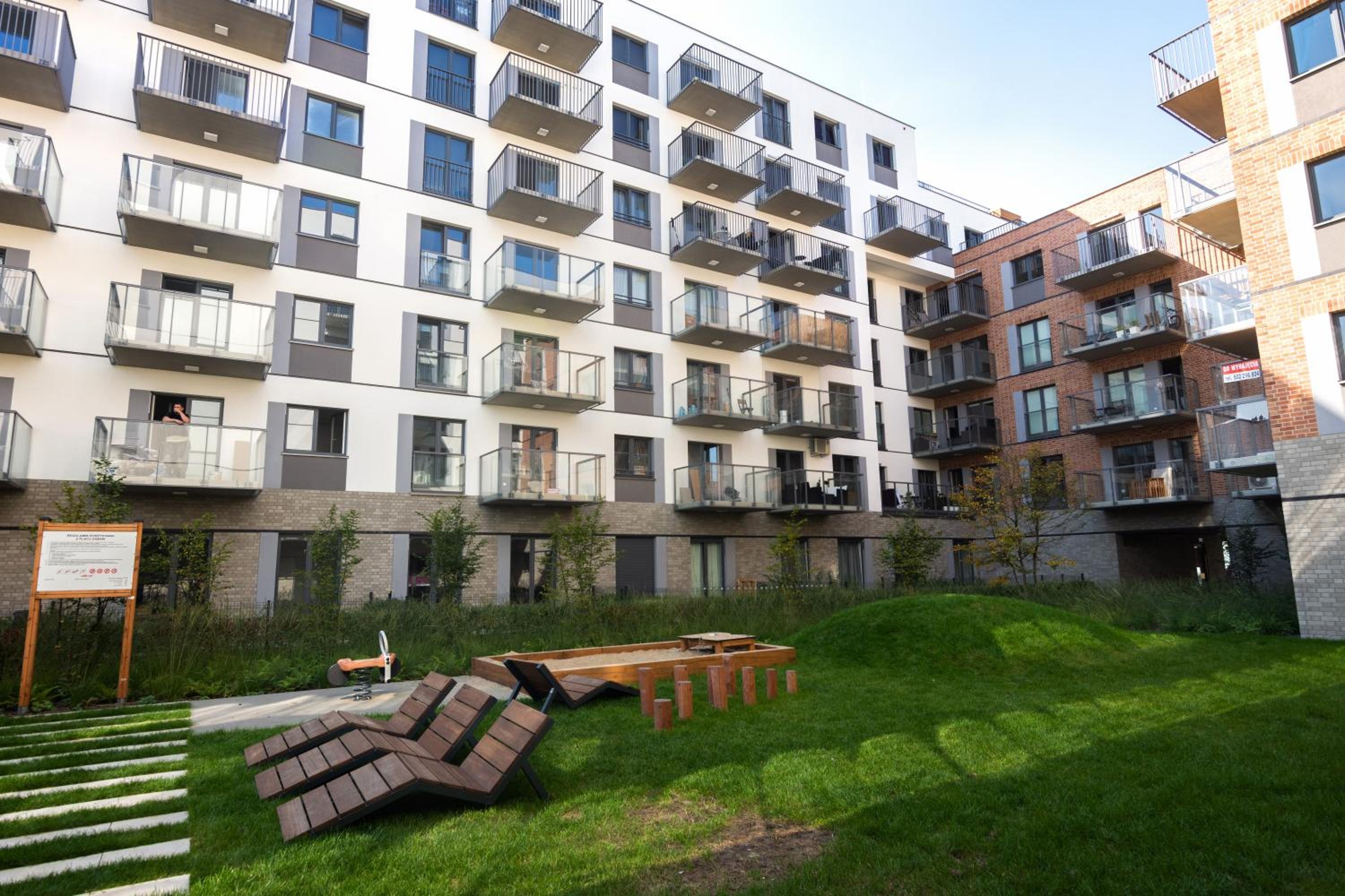 One-Bedroom Apartment - Photo 29