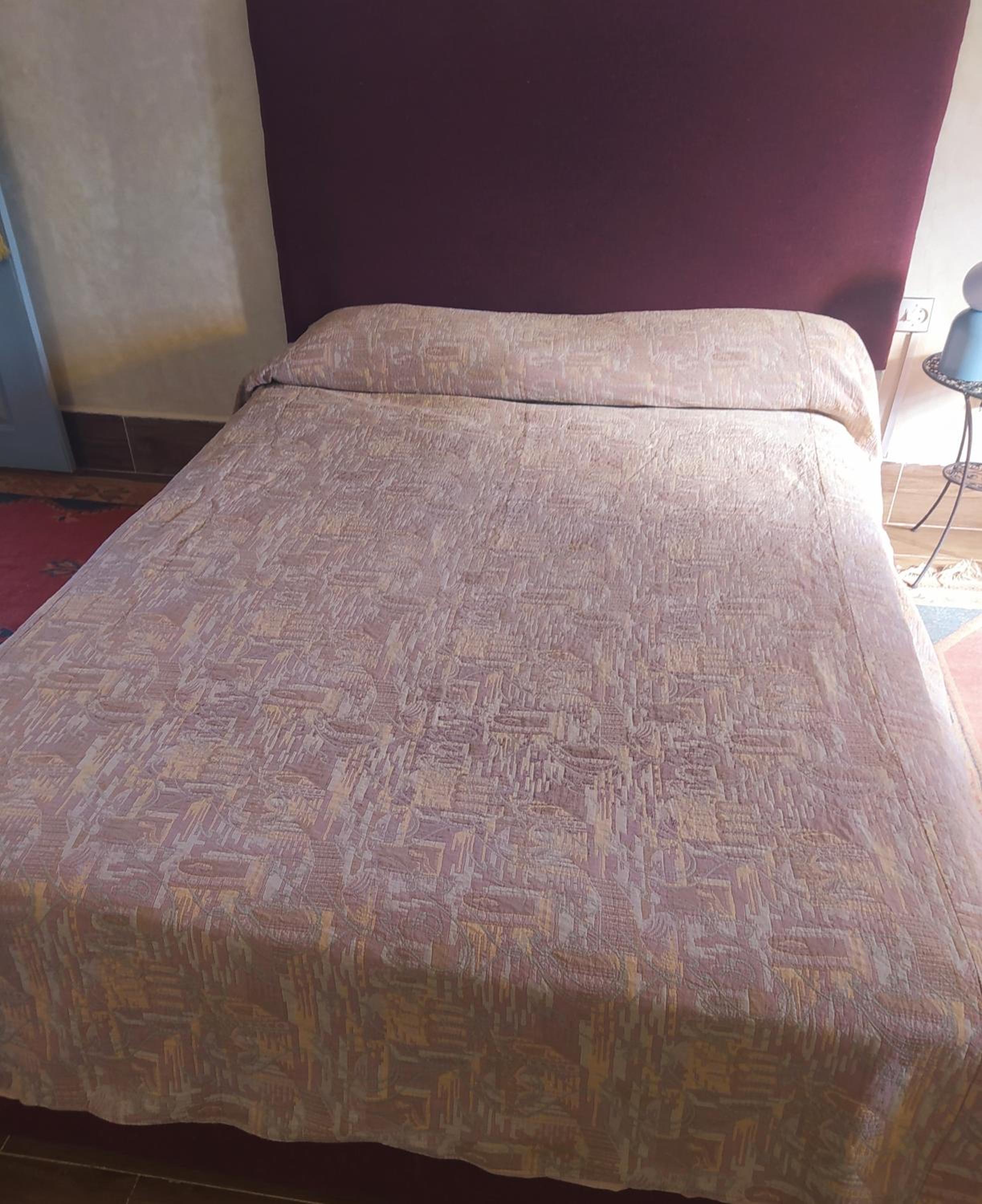Large Double Room - Photo 5