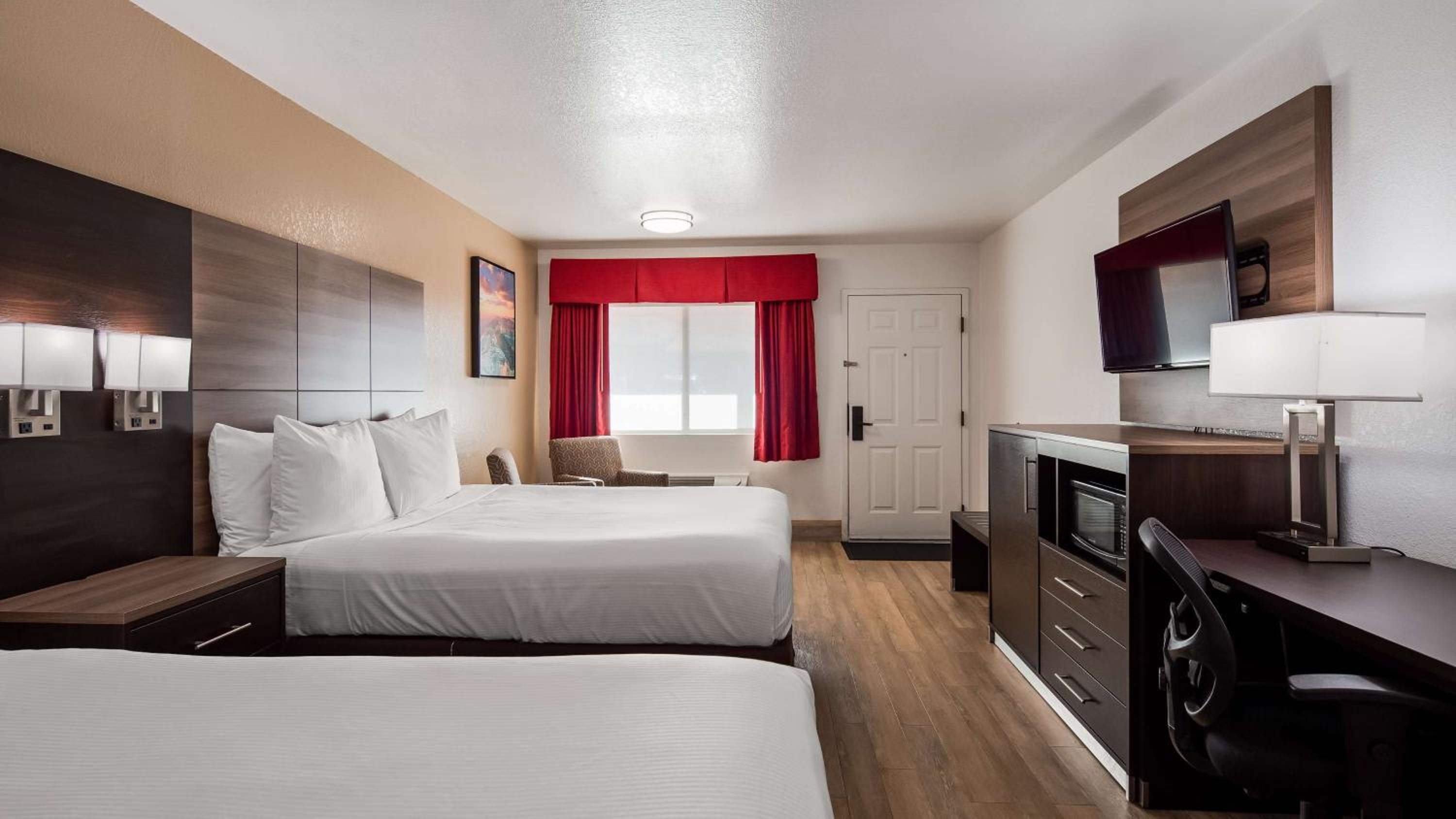 Queen Room with Two Queen Beds - Accessible/Pet Friendly photo 2