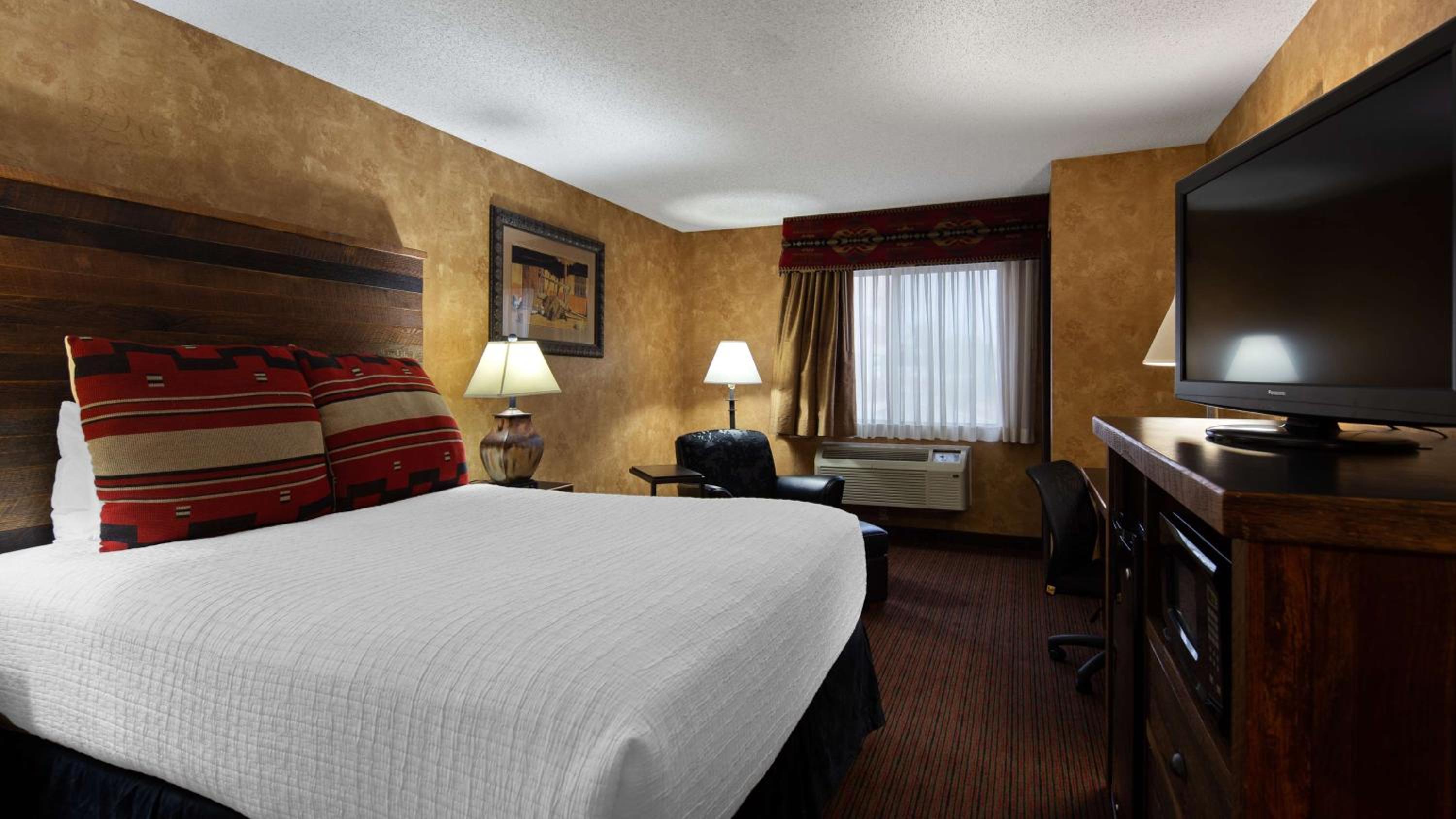 Queen Room - Non-Smoking - Photo 2