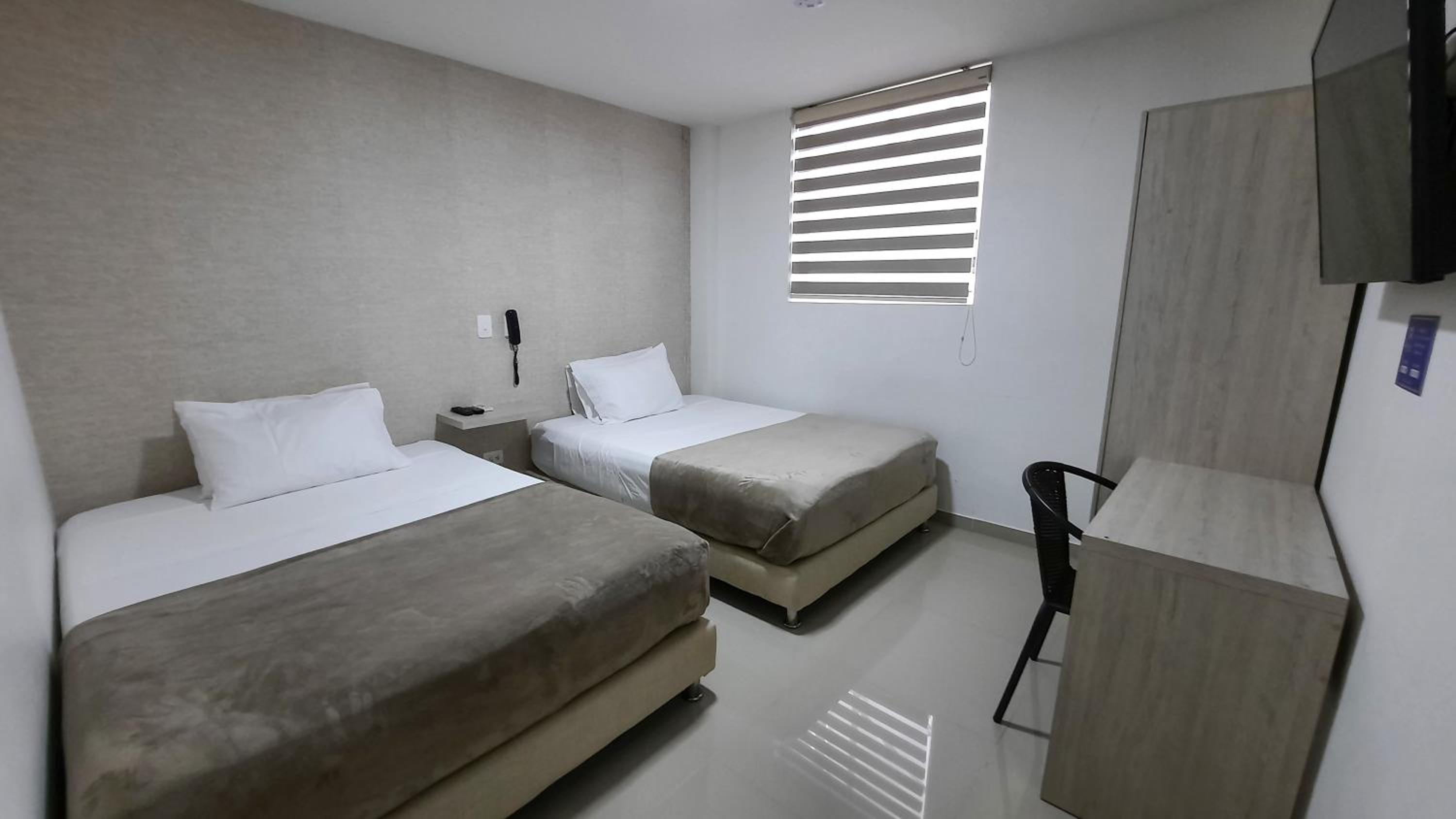 Double Room with Two Double Beds photo 1