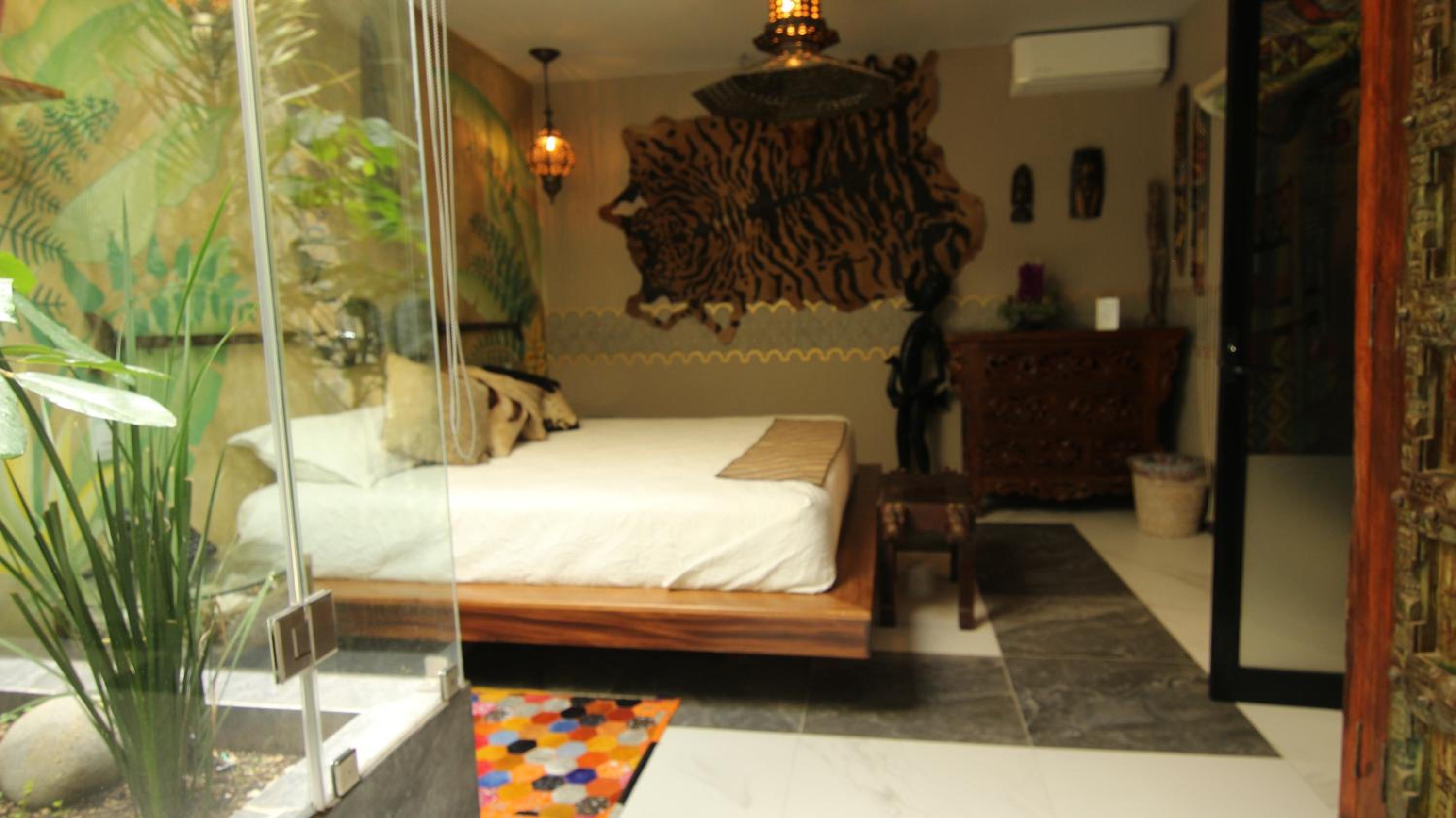 Superior King Suite - Photo 4