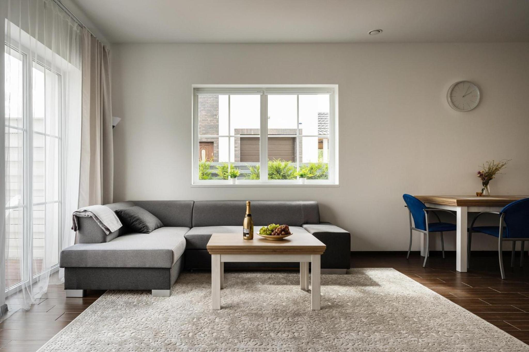 Three-Bedroom House - Photo 5