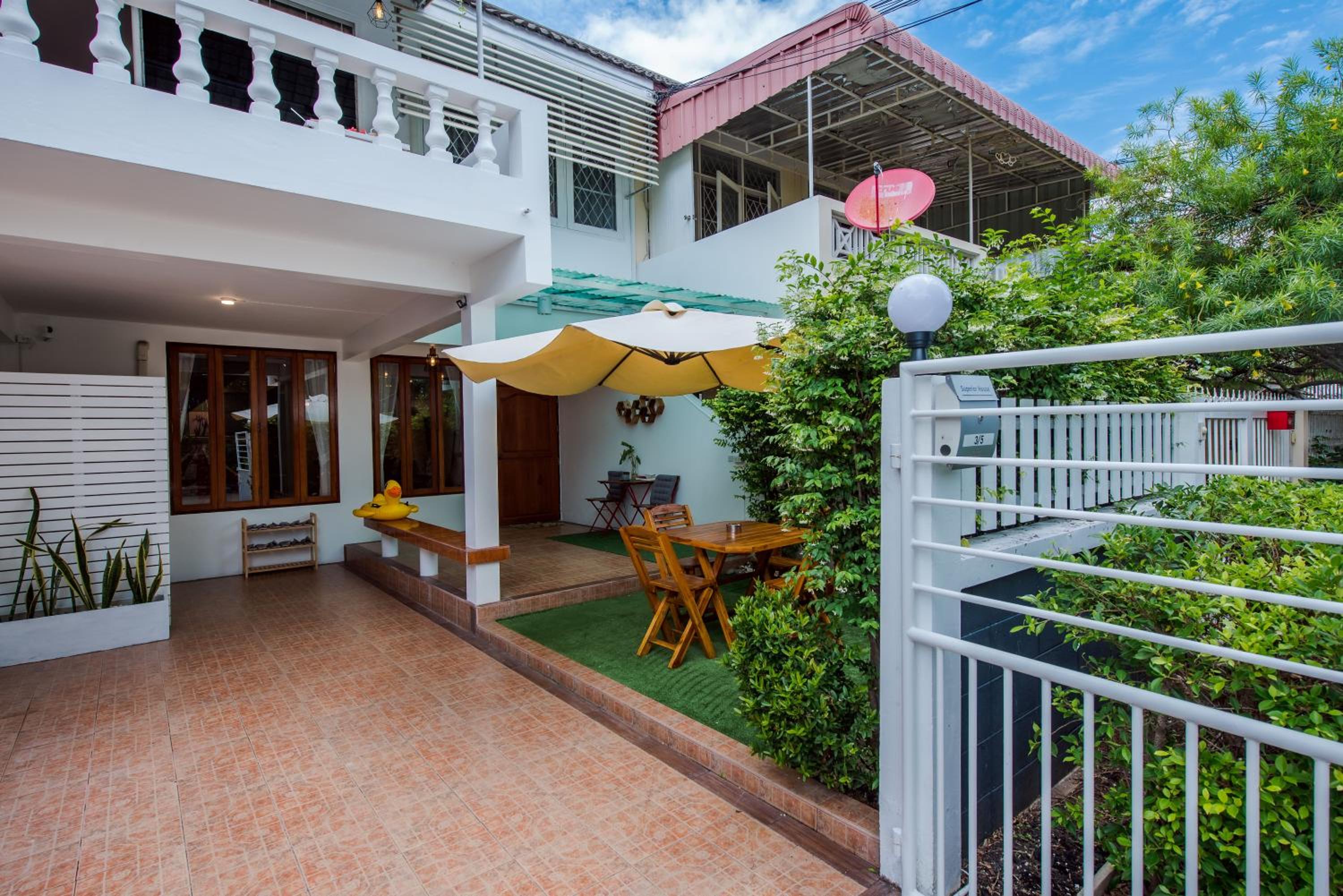 Three-Bedroom House - Photo 27