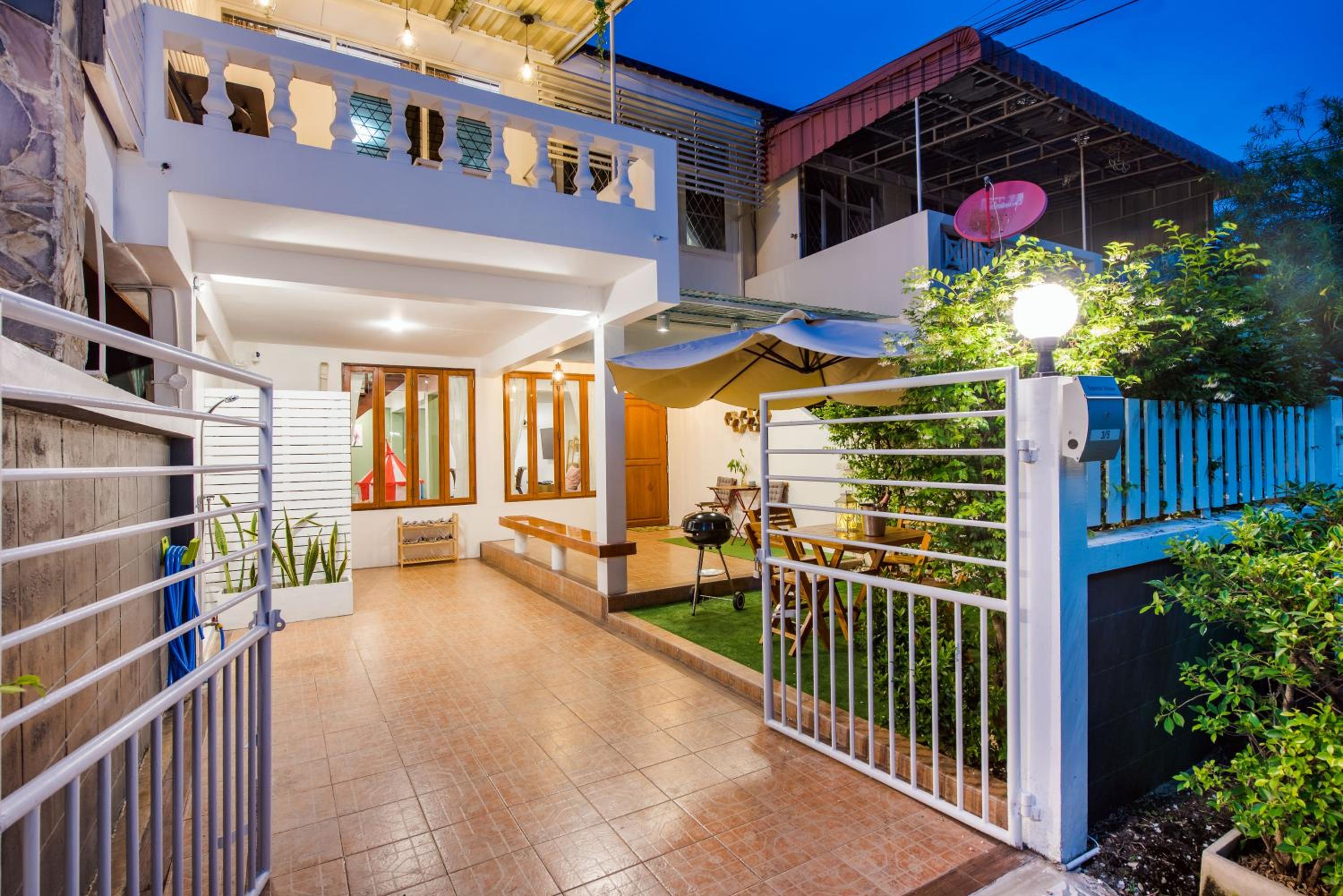 Three-Bedroom House - Photo 35