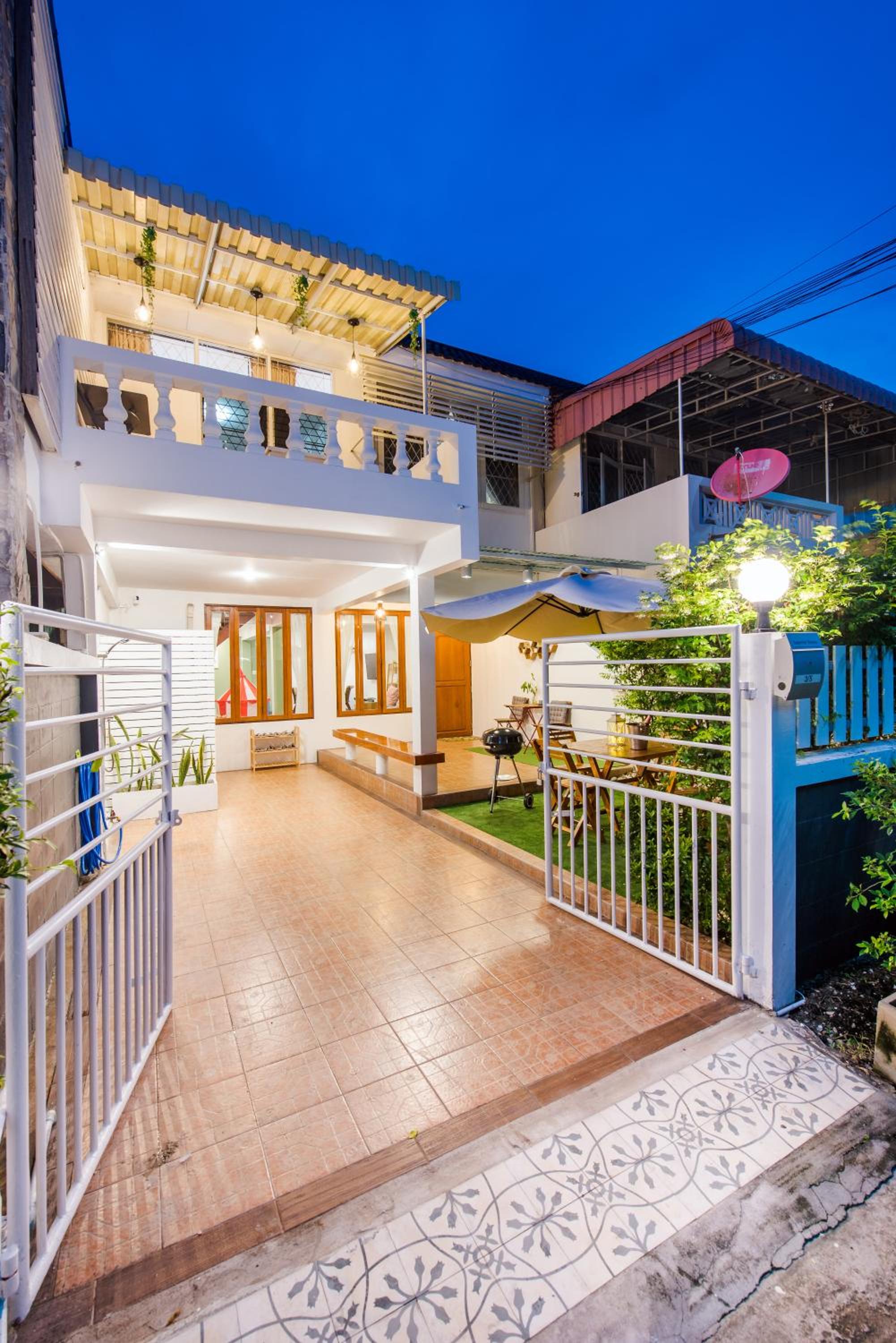 Three-Bedroom House - Photo 34