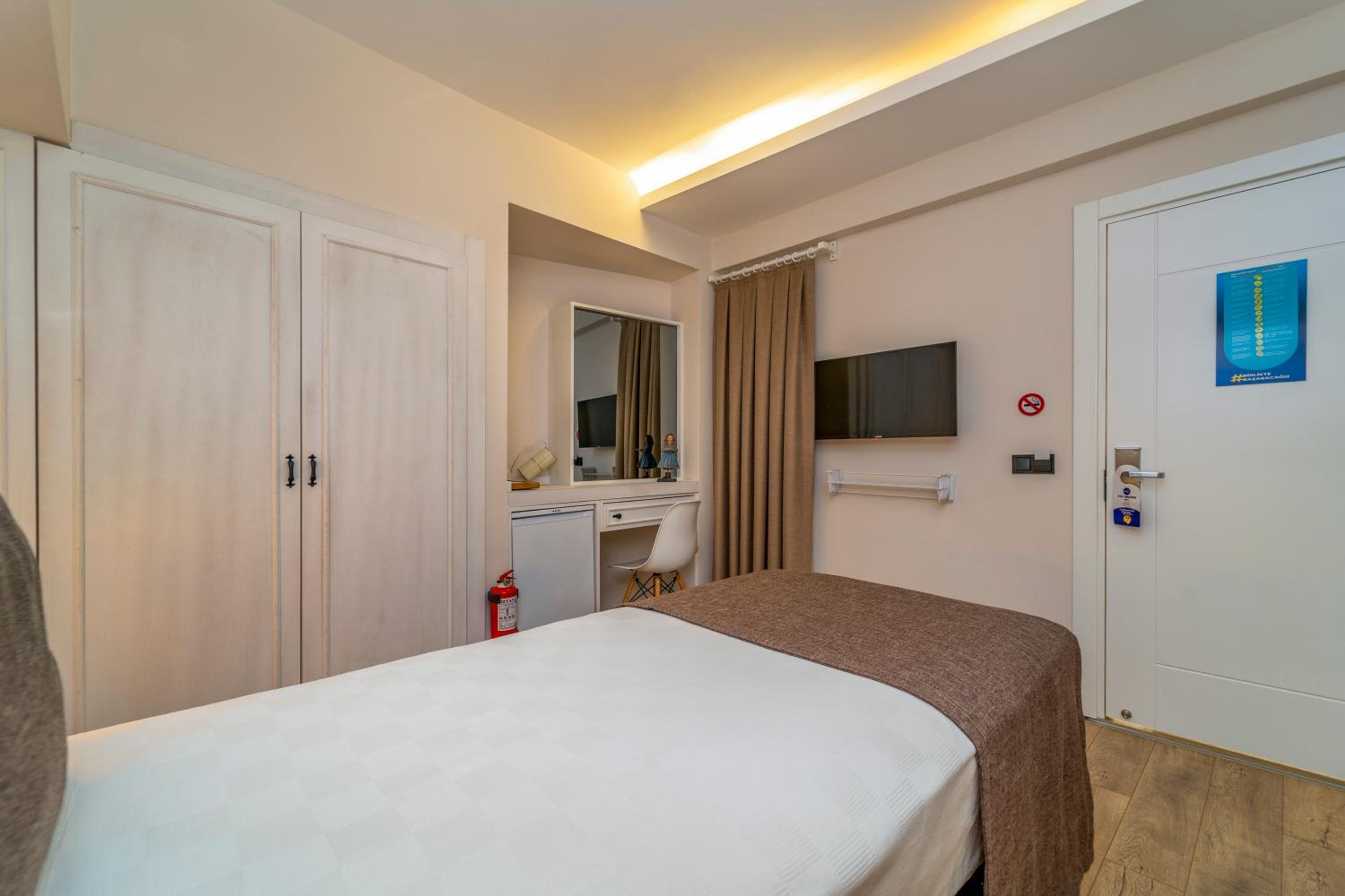 Small Double Room - Photo 5