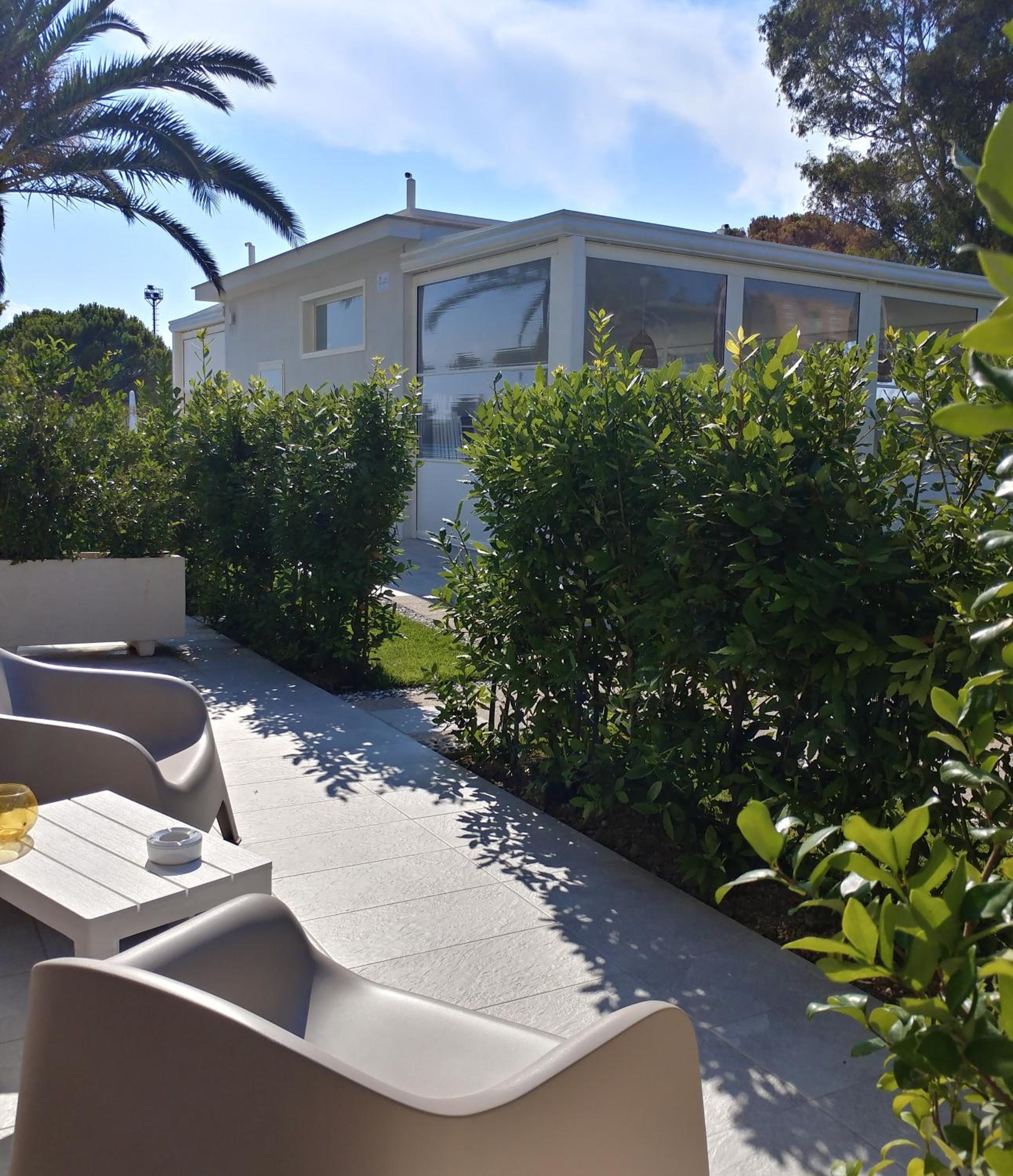 Double Room with Garden View - Photo 5