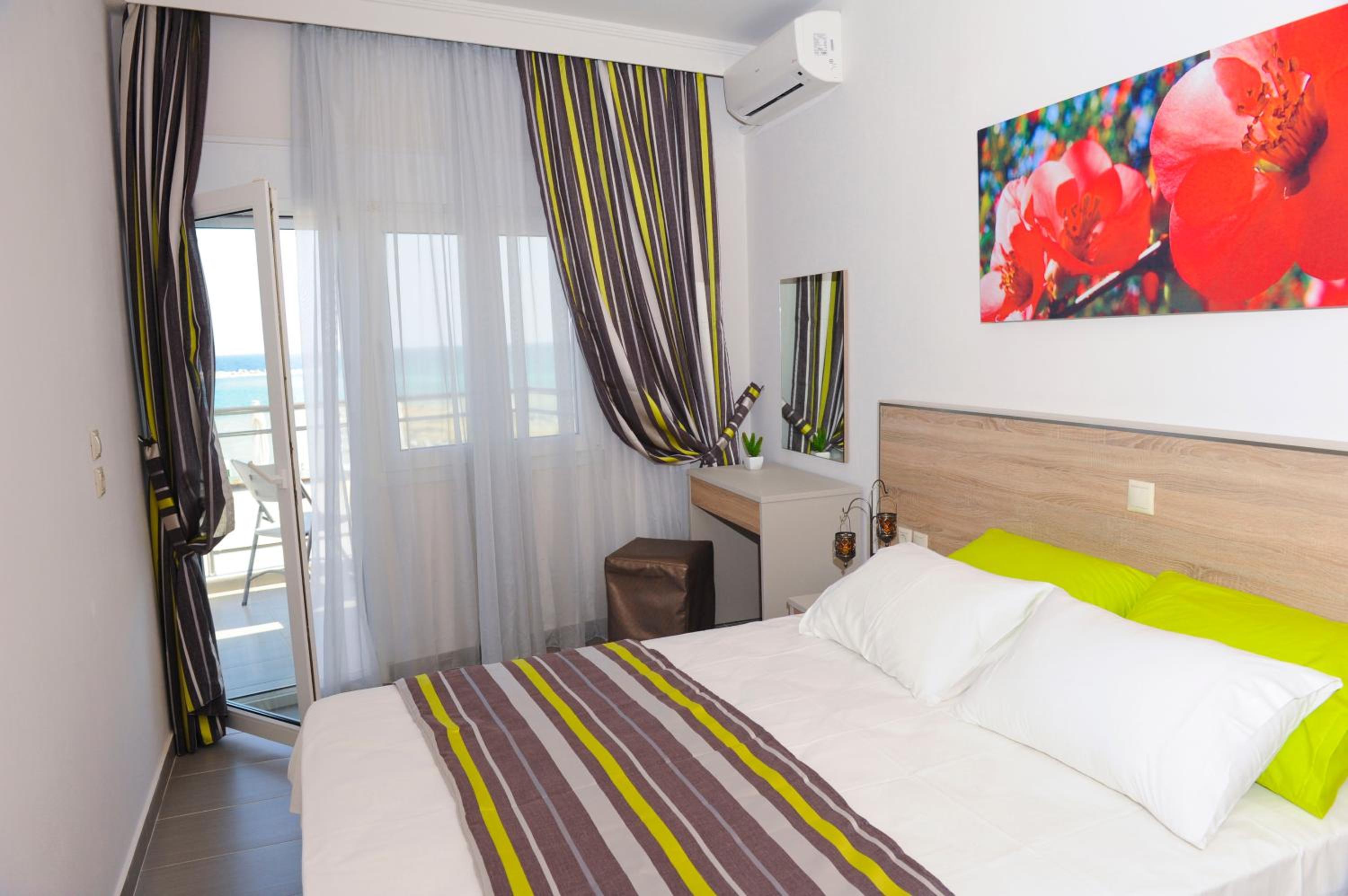 Studio with Sea View (3 Adults) photo 1