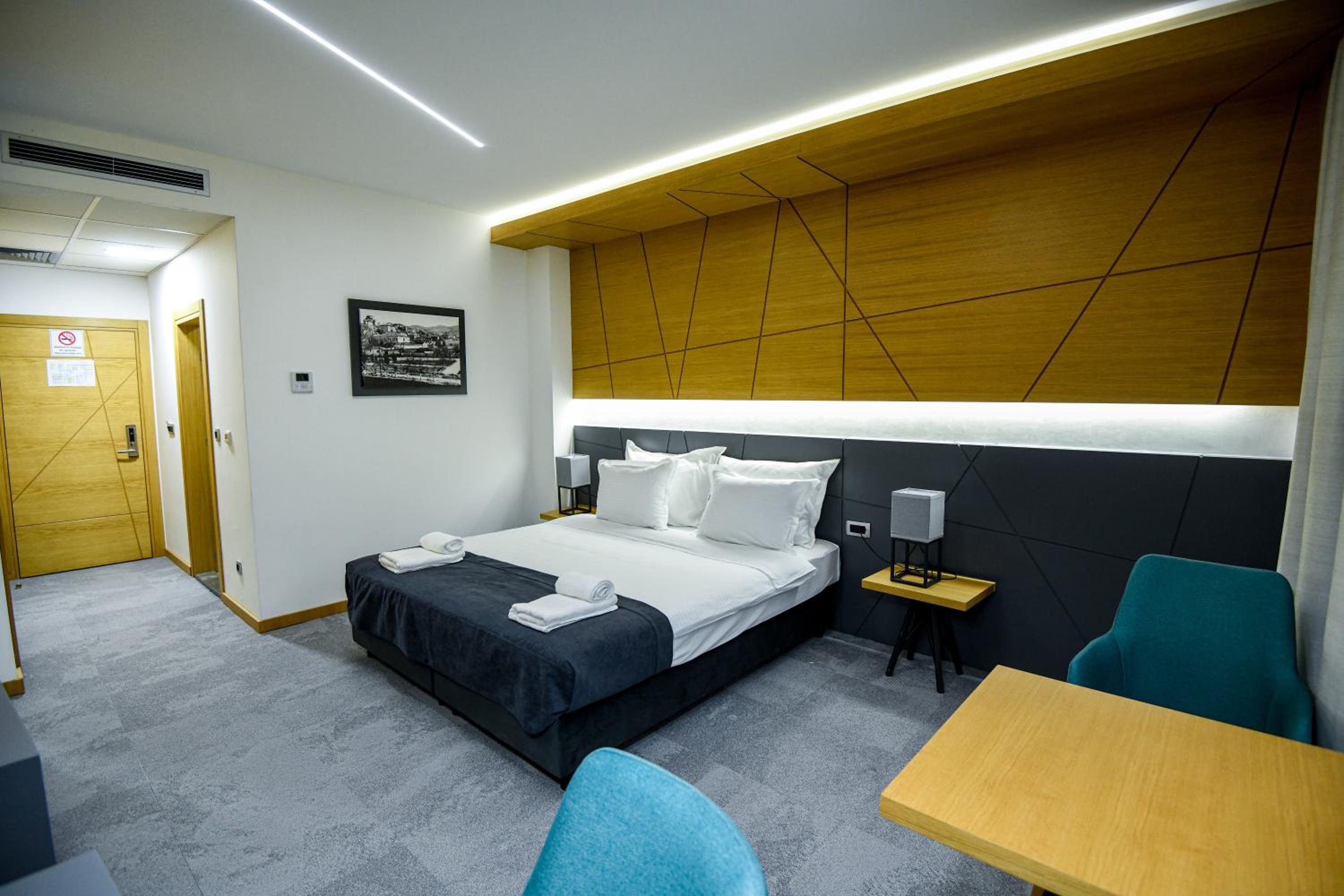 Deluxe Double Room photo 2