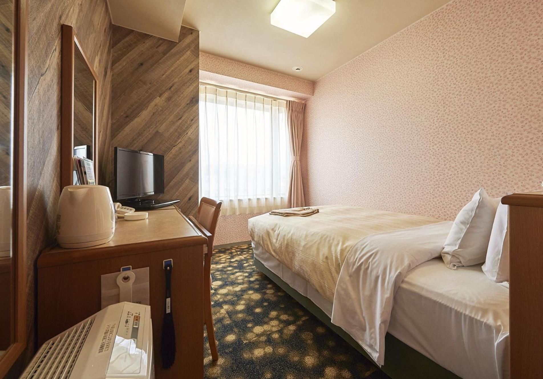 Standard Single Room - Smoking - Photo 1