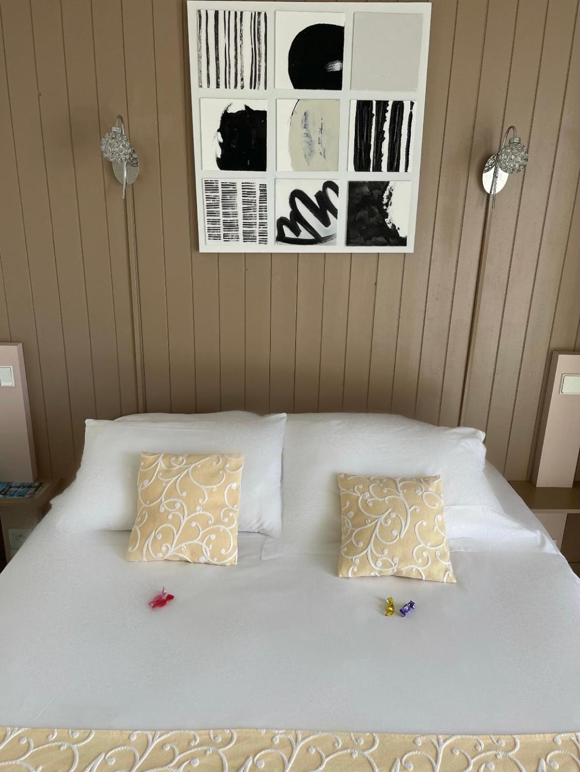 Double Room - Photo 3