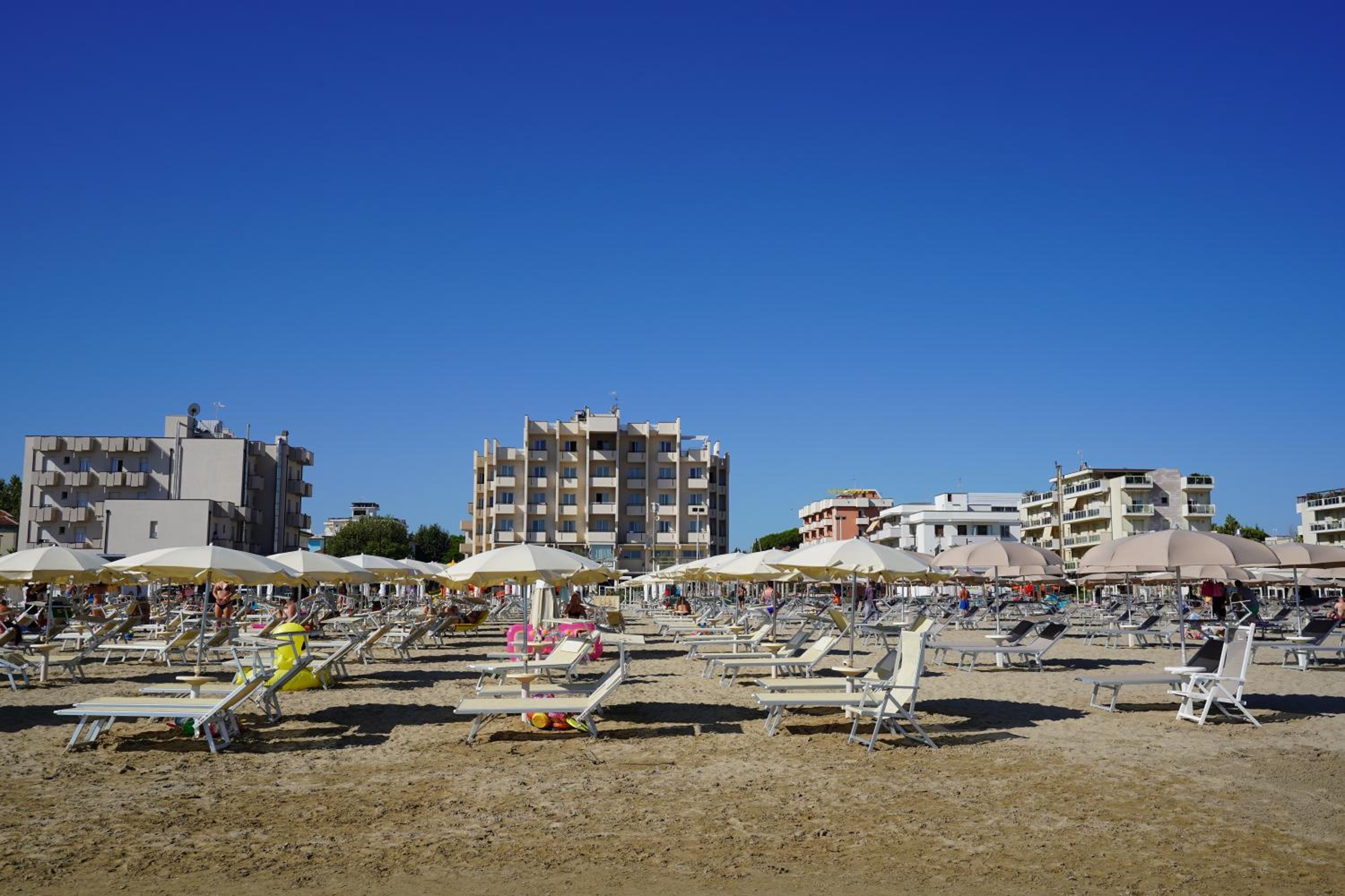 Superior Double or Twin Room - Photo 13