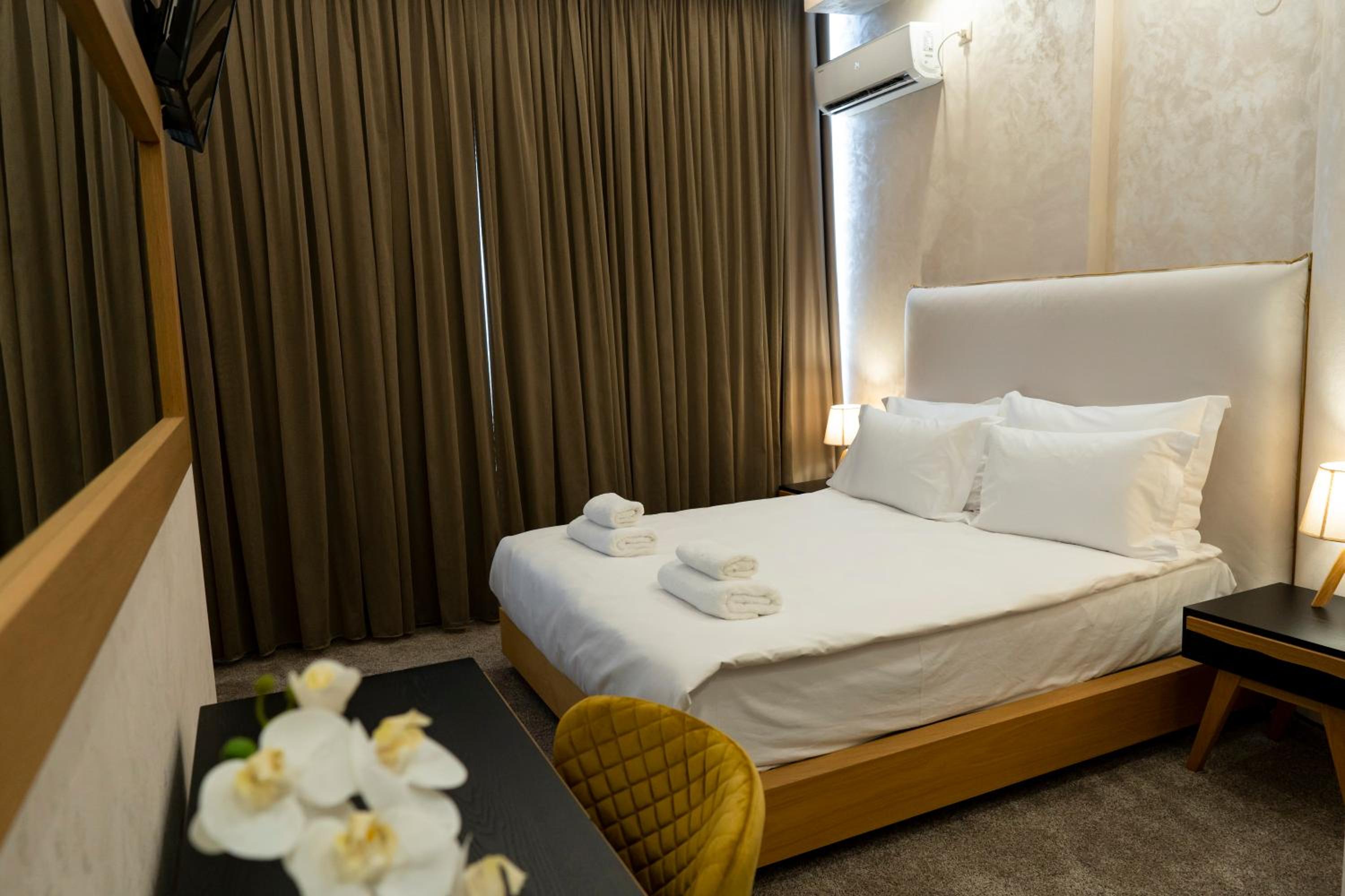 Deluxe Double Room - Photo 5