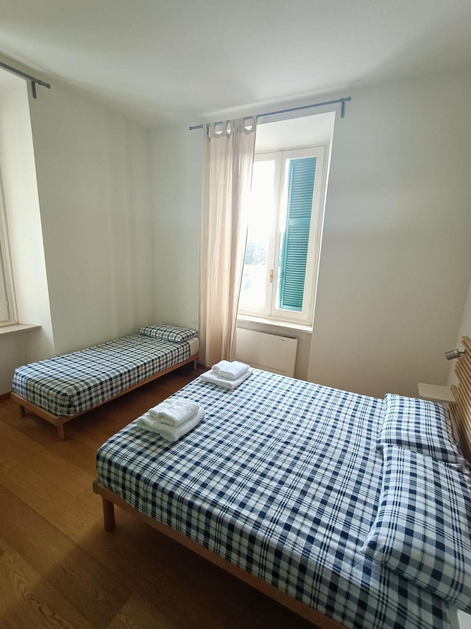 Triple Room with Bathroom photo 1