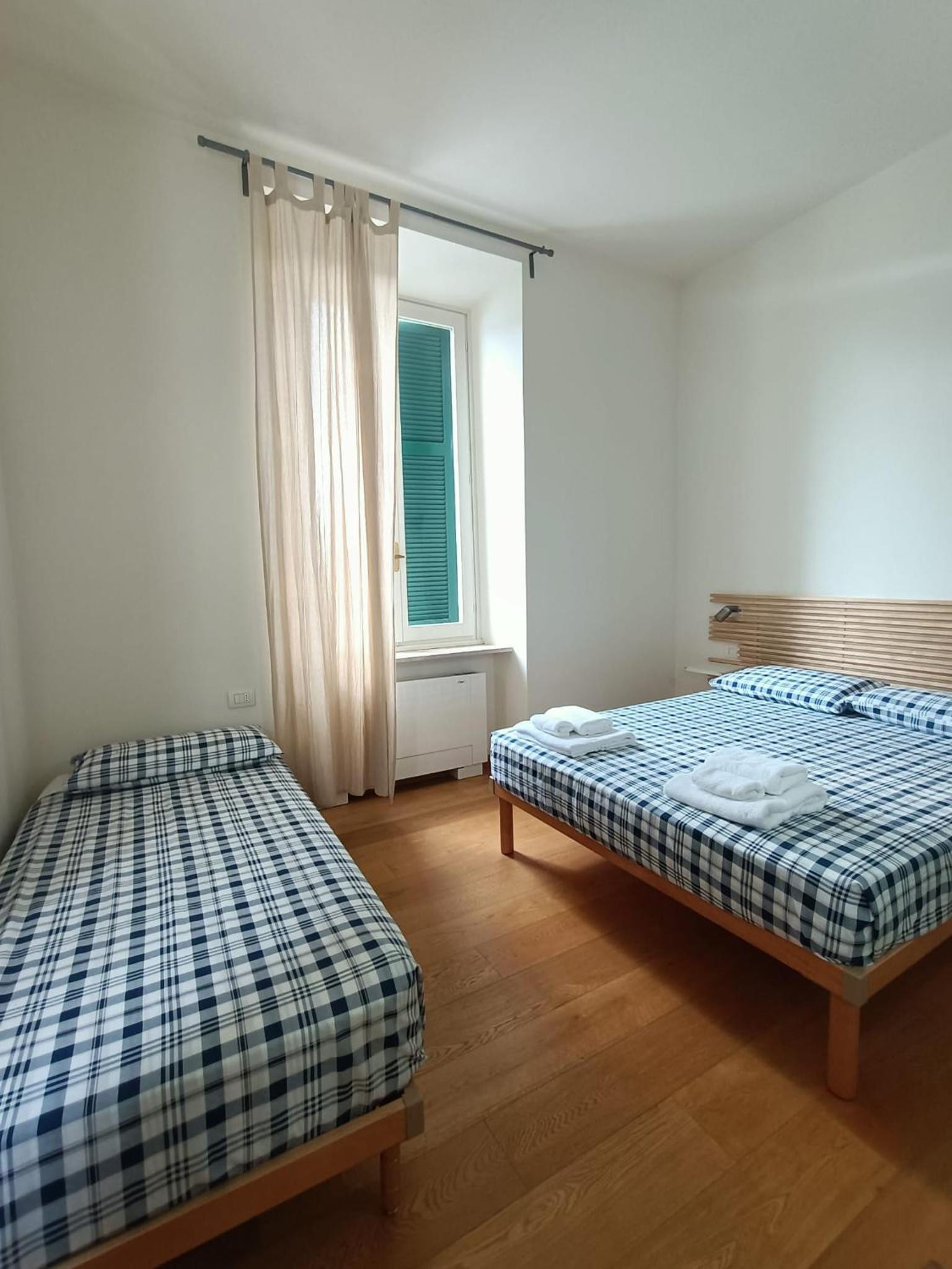 Triple Room with Bathroom photo 2