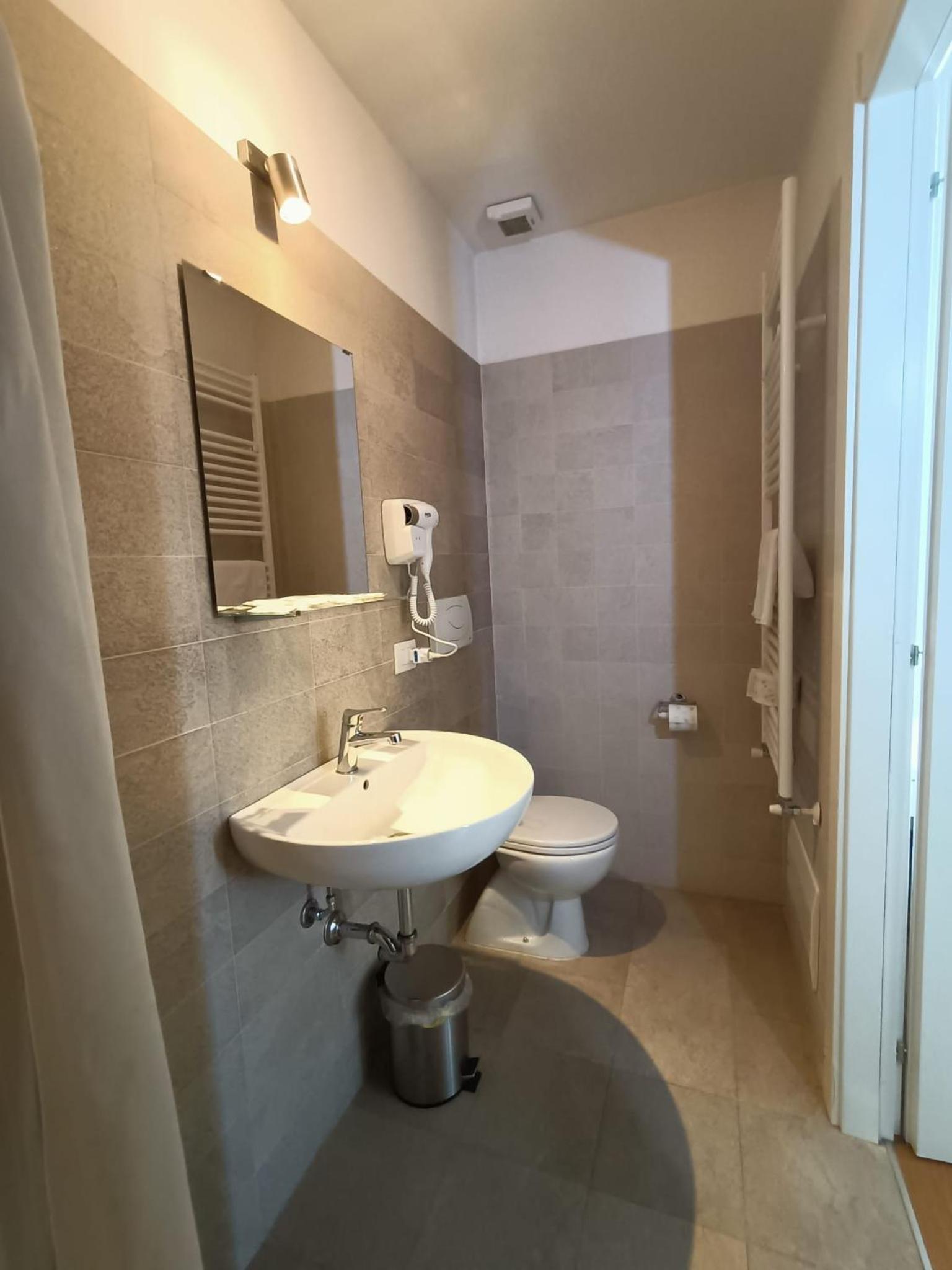 Triple Room with Bathroom photo 3