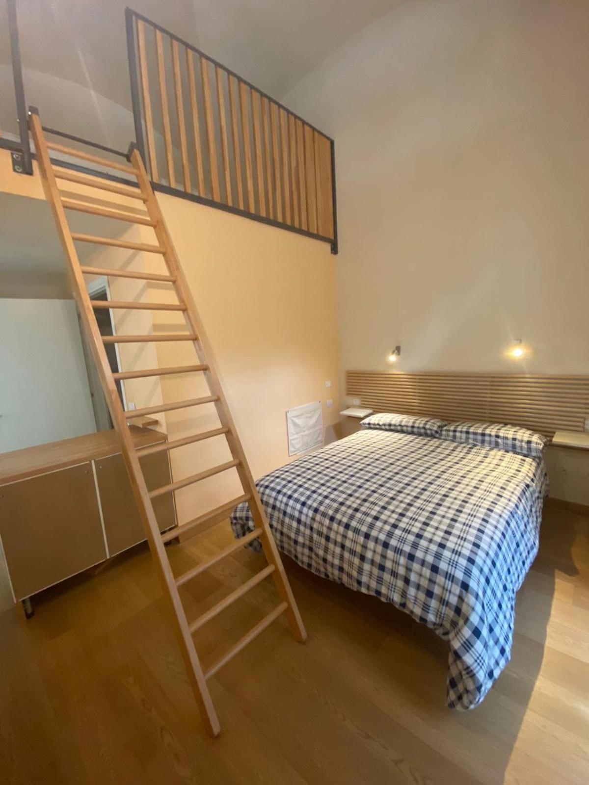Queen Room with Two Queen Beds - Disability Access - Photo 2